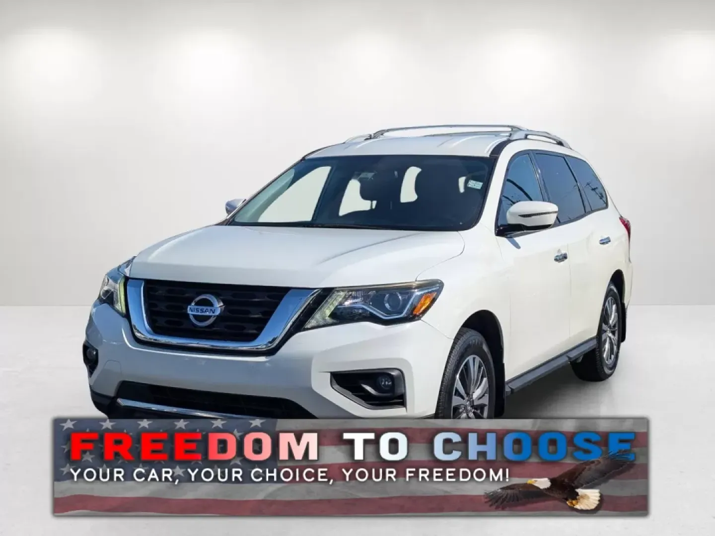 2017 /Charcoal Nissan Pathfinder SV (5N1DR2MM3HC) with an Other engine, located at 1430 Gateway Drive, Opelika, AL, 36801, (334) 239-0944, 32.637871, -85.409790 - **Explore New Adventures with the 2017 Nissan Pathfinder SV - Your Perfect Family SUV!**<br /> <br /> Are you looking for a reliable, spacious vehicle that can take your family on unforgettable journeys? The 2017 Nissan Pathfinder SV, available now at Gils Auto in Phenix City, AL, is designed for fa - Photo#0