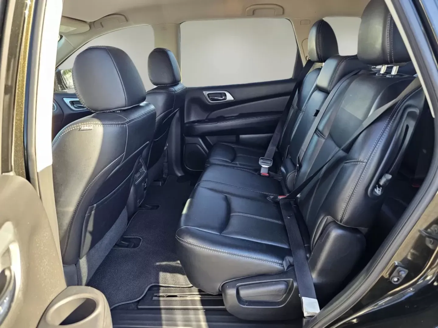 2017 /Charcoal Nissan Pathfinder SL (5N1DR2MN5HC) with an Other engine, located at 5115 14th Ave., Columbus, GA, 31904, (706) 323-0345, 32.511494, -84.971046 - **Explore the Open Road with the 2017 Nissan Pathfinder SL A Family-Friendly SUV Perfect for All Adventures!**<br /> <br /> Are you in search of a reliable and spacious vehicle that accommodates your growing family's needs? Look no further than this stunning 2017 Nissan Pathfinder SL, now available - Photo#13