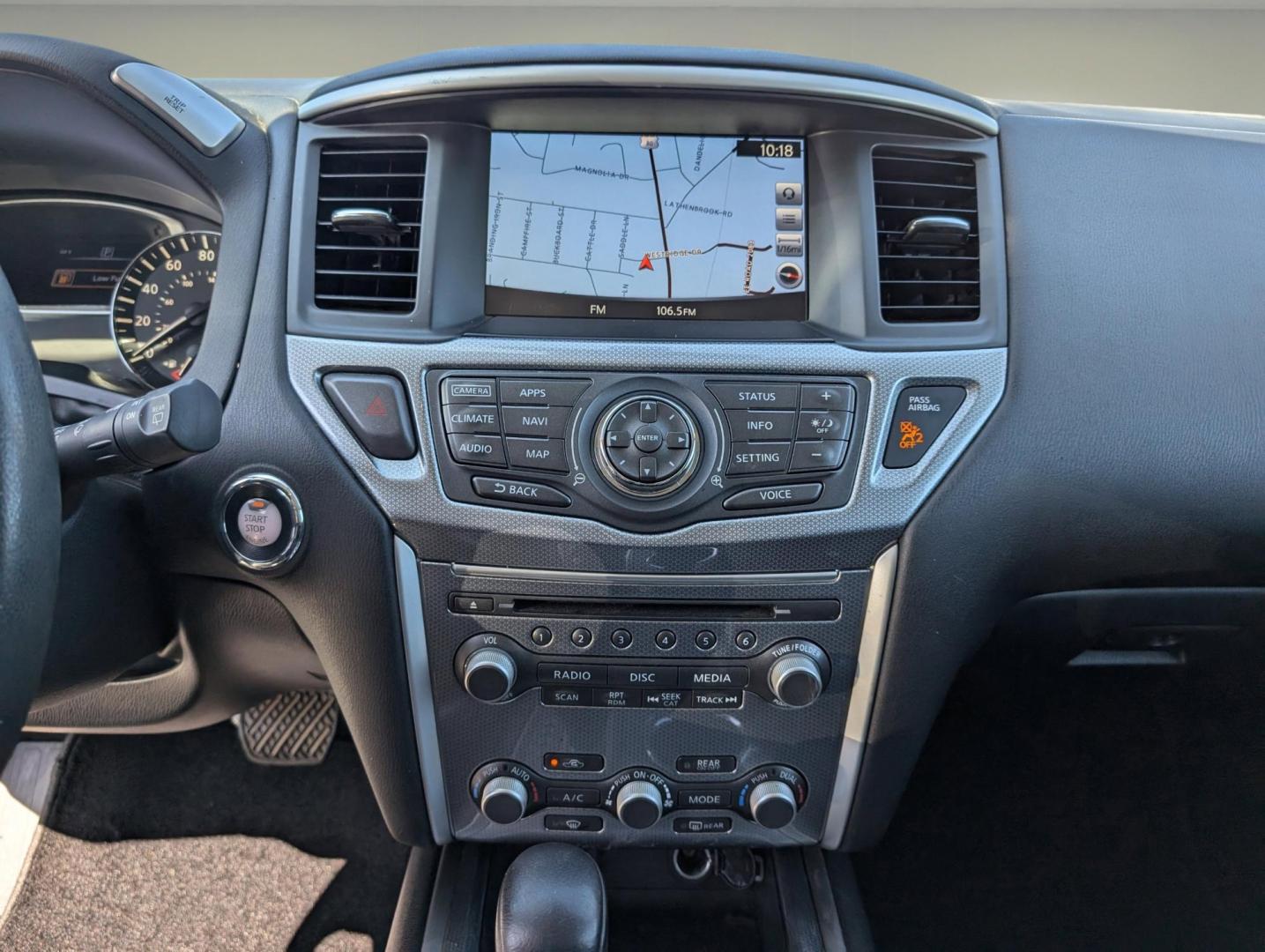 2017 /Charcoal Nissan Pathfinder SL (5N1DR2MN8HC) with an Regular Unleaded V-6 3.5 L/213 engine, 1-Speed CVT w/OD transmission, located at 3959 U.S. 80 W, Phenix City, AL, 36870, (334) 297-4885, 32.469296, -85.135185 - 2017 Nissan Pathfinder SL - Photo#15