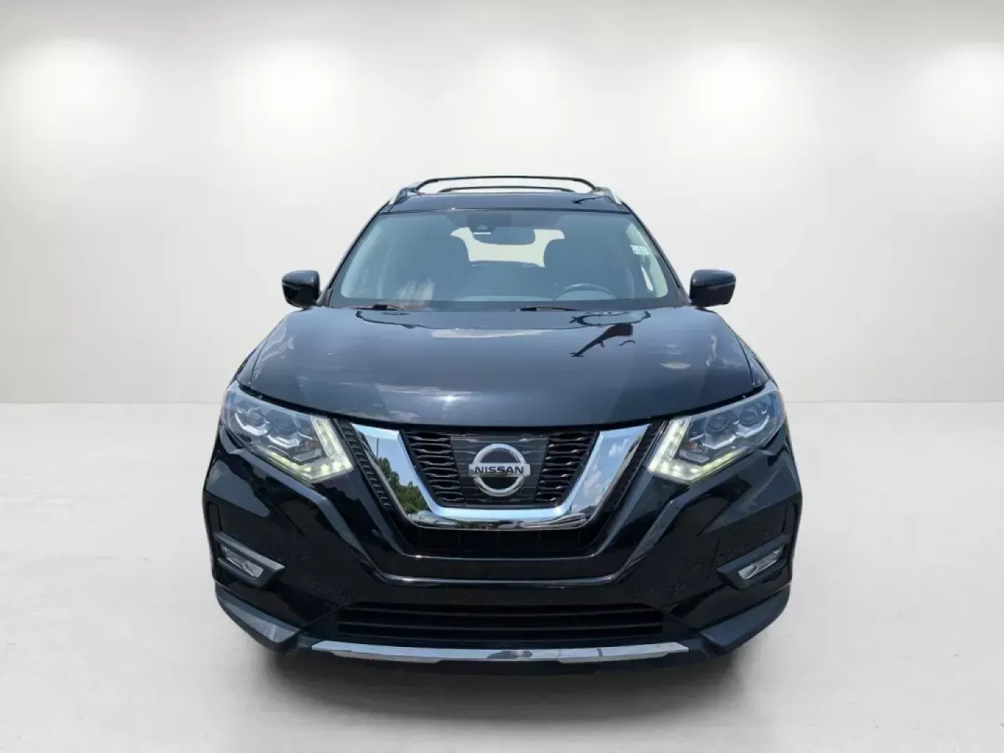 2017 /Charcoal Nissan Rogue SL (5N1AT2MT2HC) with an Regular Unleaded I-4 2.5 L/152 engine, 1-Speed CVT w/OD transmission, located at 3959 U.S. 80 W, Phenix City, AL, 36870, (334) 297-4885, 32.469296, -85.135185 - 2017 Nissan Rogue SL - Photo#1