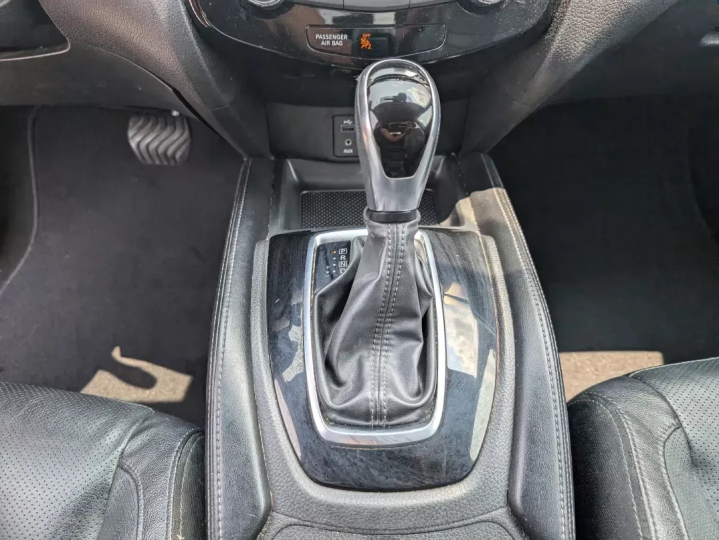 2017 /Charcoal Nissan Rogue SL (5N1AT2MT2HC) with an Regular Unleaded I-4 2.5 L/152 engine, 1-Speed CVT w/OD transmission, located at 3959 U.S. 80 W, Phenix City, AL, 36870, (334) 297-4885, 32.469296, -85.135185 - 2017 Nissan Rogue SL - Photo#10