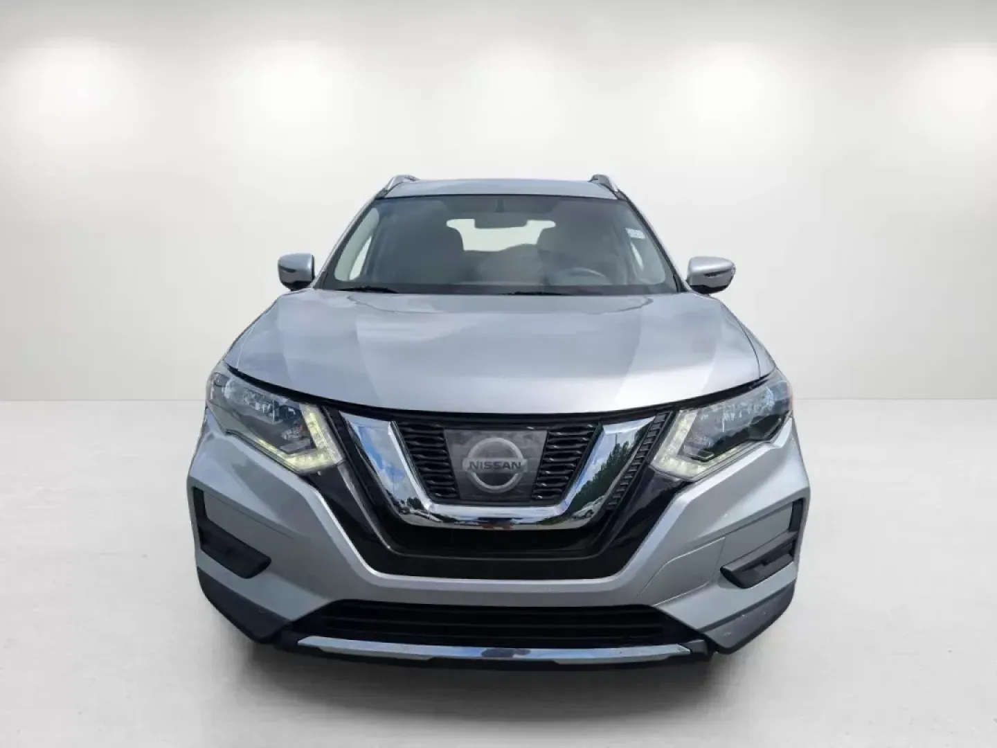 2017 /Charcoal Nissan Rogue S (JN8AT2MT8HW) with an Regular Unleaded I-4 2.5 L/152 engine, 1-Speed CVT w/OD transmission, located at 804 22nd Ave, Phenix City, AL, 36870, (334) 297-1860, 32.484749, -85.024475 - ### Discover Your Next Adventure with the 2017 Nissan Rogue at Gils Auto - Phenix City #2<br /> <br /> Are you ready to elevate your daily commute or embark on exciting weekend getaways? The 2017 Nissan Rogue, available now at Gils Auto - Phenix City #2, is the perfect SUV for drivers who crave vers - Photo#1
