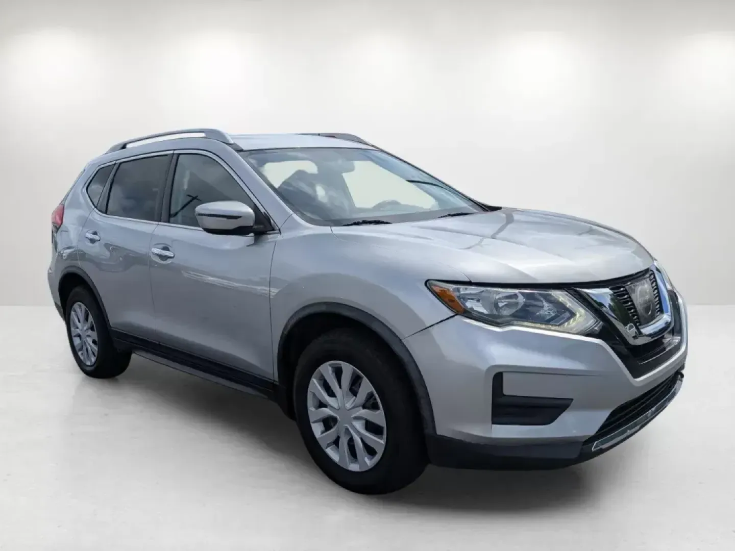 2017 /Charcoal Nissan Rogue S (JN8AT2MT8HW) with an Regular Unleaded I-4 2.5 L/152 engine, 1-Speed CVT w/OD transmission, located at 804 22nd Ave, Phenix City, AL, 36870, (334) 297-1860, 32.484749, -85.024475 - ### Discover Your Next Adventure with the 2017 Nissan Rogue at Gils Auto - Phenix City #2<br /> <br /> Are you ready to elevate your daily commute or embark on exciting weekend getaways? The 2017 Nissan Rogue, available now at Gils Auto - Phenix City #2, is the perfect SUV for drivers who crave vers - Photo#2