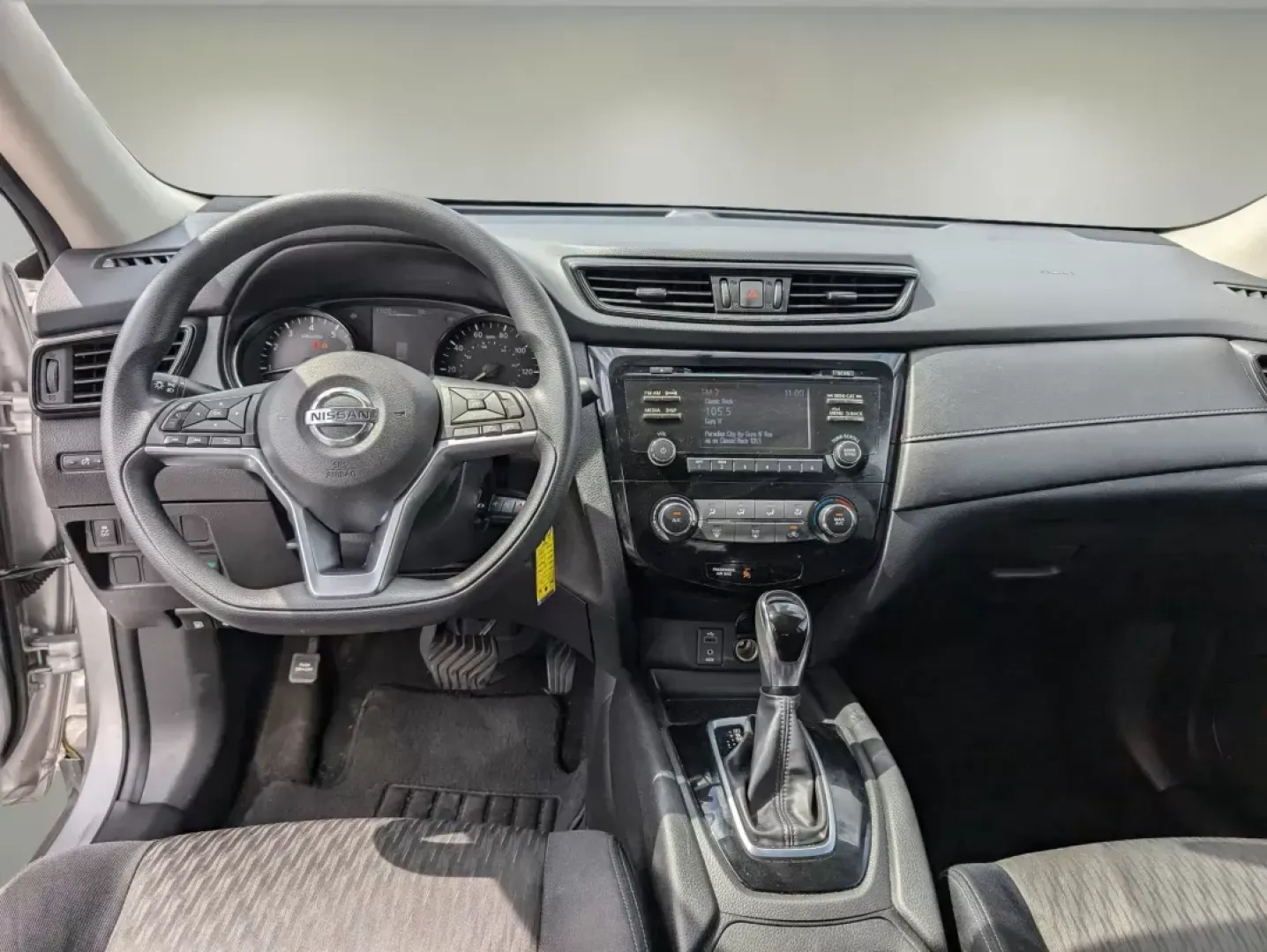 2017 /Charcoal Nissan Rogue S (JN8AT2MT8HW) with an Regular Unleaded I-4 2.5 L/152 engine, 1-Speed CVT w/OD transmission, located at 804 22nd Ave, Phenix City, AL, 36870, (334) 297-1860, 32.484749, -85.024475 - ### Discover Your Next Adventure with the 2017 Nissan Rogue at Gils Auto - Phenix City #2<br /> <br /> Are you ready to elevate your daily commute or embark on exciting weekend getaways? The 2017 Nissan Rogue, available now at Gils Auto - Phenix City #2, is the perfect SUV for drivers who crave vers - Photo#11