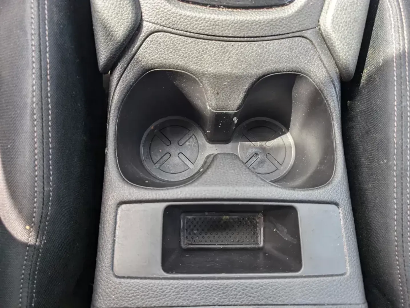 2017 /Charcoal Nissan Rogue S (JN8AT2MT8HW) with an Regular Unleaded I-4 2.5 L/152 engine, 1-Speed CVT w/OD transmission, located at 804 22nd Ave, Phenix City, AL, 36870, (334) 297-1860, 32.484749, -85.024475 - ### Discover Your Next Adventure with the 2017 Nissan Rogue at Gils Auto - Phenix City #2<br /> <br /> Are you ready to elevate your daily commute or embark on exciting weekend getaways? The 2017 Nissan Rogue, available now at Gils Auto - Phenix City #2, is the perfect SUV for drivers who crave vers - Photo#12