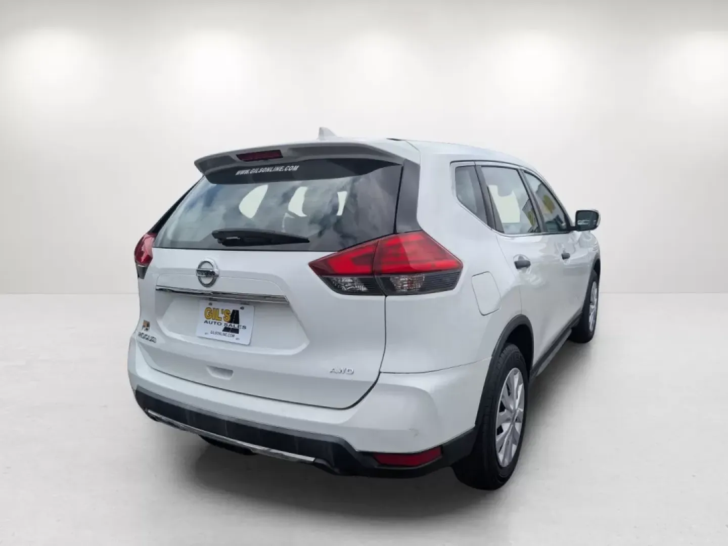 2017 /Charcoal Nissan Rogue S (KNMAT2MV1HP) with an Other engine, located at 5115 14th Ave., Columbus, GA, 31904, (706) 323-0345, 32.511494, -84.971046 - **Unleash Adventures with the 2017 Nissan Rogue S at Gils Auto - Phenix City!**<br /> <br /> Are you ready to elevate your weekend getaways and daily commutes? The 2017 Nissan Rogue S is your perfect companion for family outings, road trips, or just navigating the bustling streets of Phenix City, AL - Photo#4