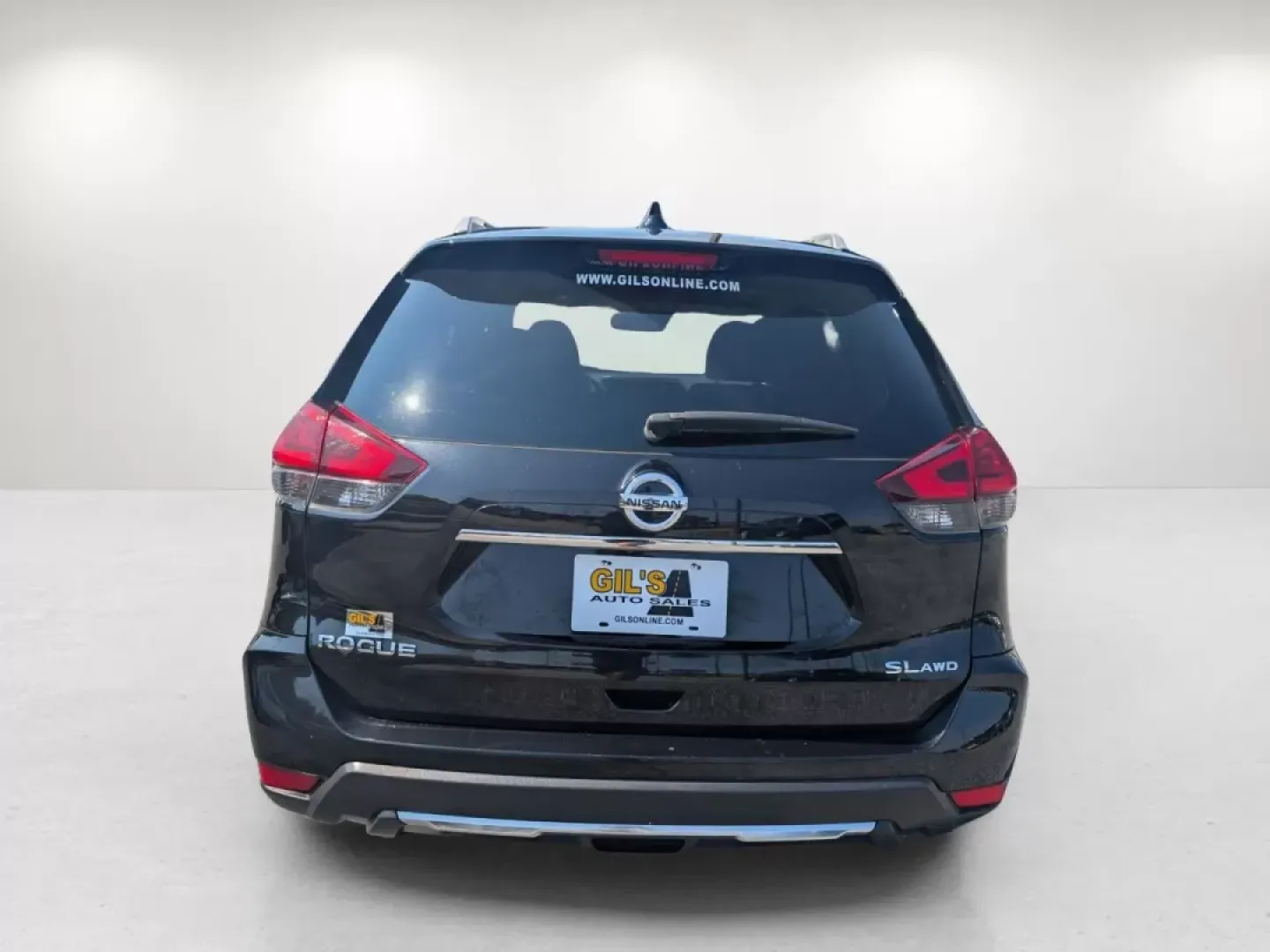 2017 Nissan Rogue SL (5N1AT2MV4HC) with an Other engine, located at 3959 U.S. 80 W, Phenix City, AL, 36870, (334) 297-4885, 32.469296, -85.135185 - Are you ready to elevate your everyday adventures? Introducing the 2017 Nissan Rogue, a versatile and stylish SUV that seamlessly blends comfort and functionality, perfect for growing families, weekend explorers, or anyone seeking a reliable commuter vehicle. At Gils Auto in Phenix City, AL, we spec - Photo#6