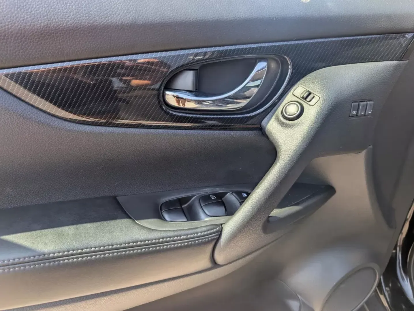 2017 Nissan Rogue SL (5N1AT2MV4HC) with an Other engine, located at 3959 U.S. 80 W, Phenix City, AL, 36870, (334) 297-4885, 32.469296, -85.135185 - Are you ready to elevate your everyday adventures? Introducing the 2017 Nissan Rogue, a versatile and stylish SUV that seamlessly blends comfort and functionality, perfect for growing families, weekend explorers, or anyone seeking a reliable commuter vehicle. At Gils Auto in Phenix City, AL, we spec - Photo#9