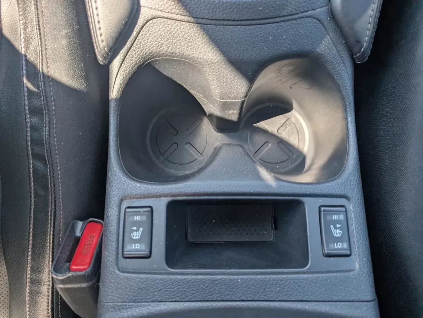2017 Nissan Rogue SL (5N1AT2MV4HC) with an Other engine, located at 3959 U.S. 80 W, Phenix City, AL, 36870, (334) 297-4885, 32.469296, -85.135185 - Are you ready to elevate your everyday adventures? Introducing the 2017 Nissan Rogue, a versatile and stylish SUV that seamlessly blends comfort and functionality, perfect for growing families, weekend explorers, or anyone seeking a reliable commuter vehicle. At Gils Auto in Phenix City, AL, we spec - Photo#13
