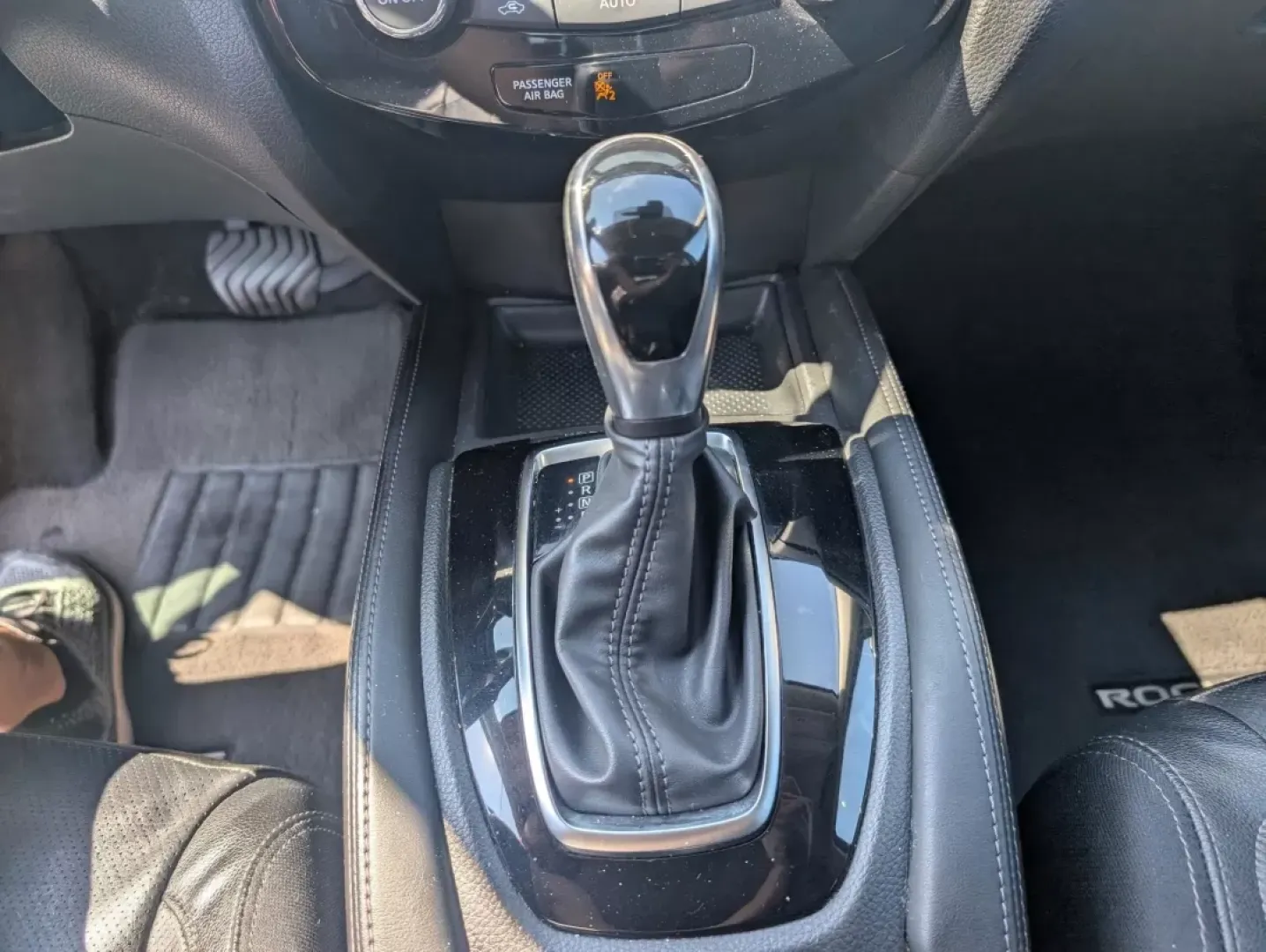 2017 Nissan Rogue SL (5N1AT2MV4HC) with an Other engine, located at 3959 U.S. 80 W, Phenix City, AL, 36870, (334) 297-4885, 32.469296, -85.135185 - Are you ready to elevate your everyday adventures? Introducing the 2017 Nissan Rogue, a versatile and stylish SUV that seamlessly blends comfort and functionality, perfect for growing families, weekend explorers, or anyone seeking a reliable commuter vehicle. At Gils Auto in Phenix City, AL, we spec - Photo#14