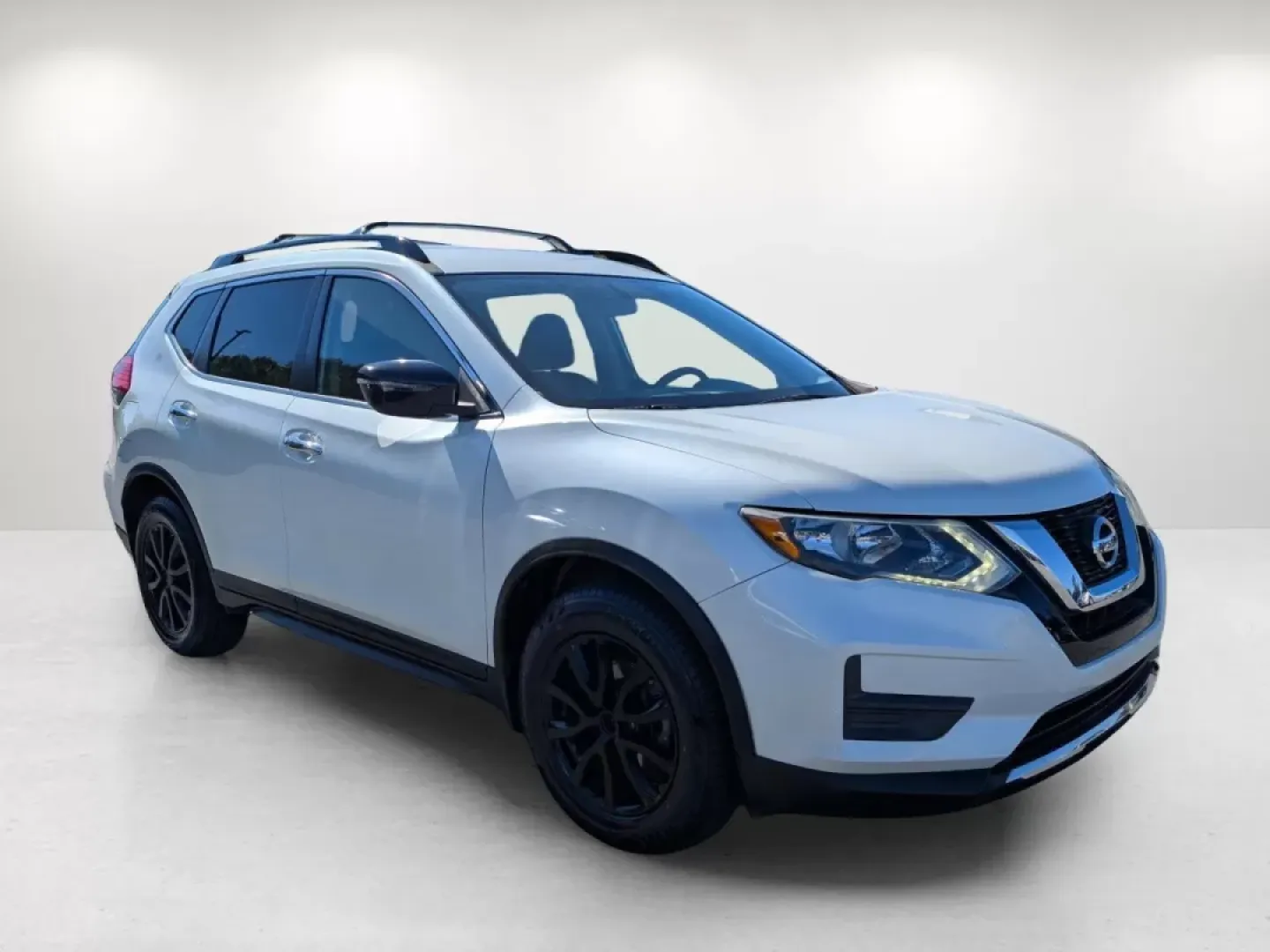 2017 /Charcoal Nissan Rogue SV (5N1AT2MT3HC) with an Other engine, located at 7000 Northlake Connector, Columbus, GA, 31904, (706) 987-8085, 32.524975, -84.978134 - **Experience Adventure with the 2017 Nissan Rogue SV at Gils Auto in Phenix City, AL!**<br /> <br /> Looking for the perfect SUV to elevate your family adventures or daily commutes? The 2017 Nissan Rogue SV is designed to meet your lifestyle needs, whether you're navigating city streets or exploring - Photo#2