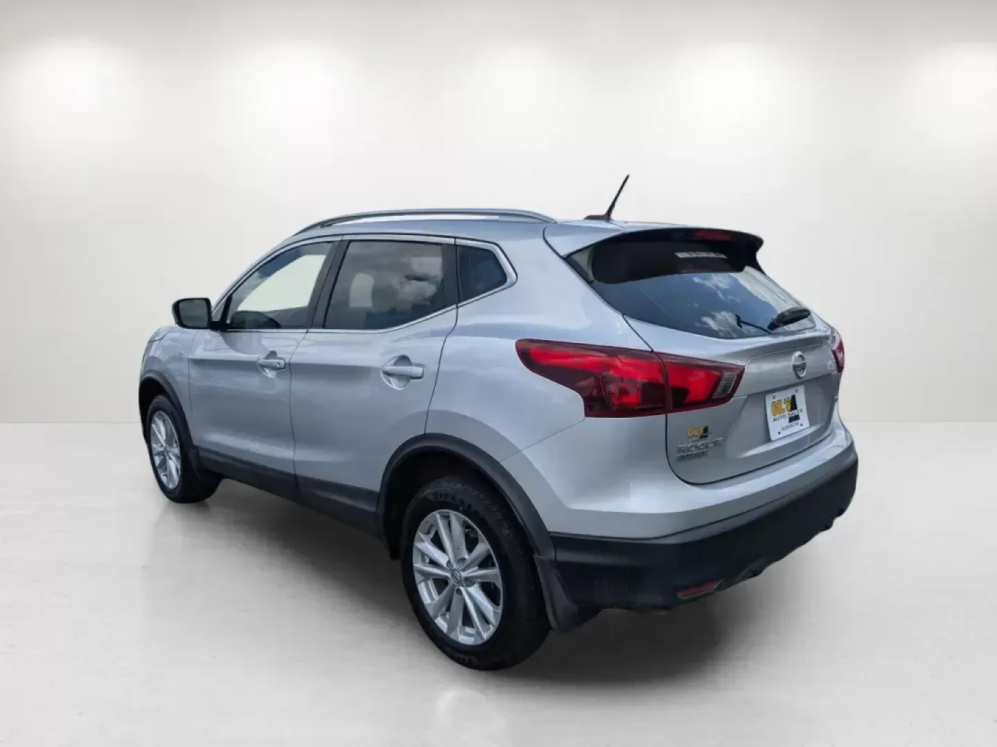 2017 /Charcoal Nissan Rogue Sport SV (JN1BJ1CP3HW) with an Other engine, located at 5115 14th Ave., Columbus, GA, 31904, (706) 323-0345, 32.511494, -84.971046 - **Adventure Awaits in the 2017 Nissan Rogue Sport SV Your Ideal Everyday Companion!**<br /> <br /> Are you in search of a versatile vehicle that seamlessly transitions from daily commutes to weekend getaways? Look no further than the 2017 Nissan Rogue Sport SV, an ideal choice for active lifestyles - Photo#6