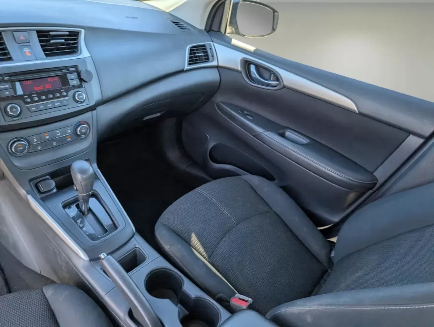 2017 /Charcoal Nissan Sentra S (3N1AB7AP1HY) with an Other engine, located at 7000 Northlake Connector, Columbus, GA, 31904, (706) 987-8085, 32.524975, -84.978134 - **Explore New Horizons with the 2017 Nissan Sentra S - Perfect for Your Daily Journey!**<br /> <br /> Are you searching for a reliable sedan that effortlessly balances style, efficiency, and comfort? Look no further than the 2017 Nissan Sentra S, available now at Gils Auto in Phenix City, AL. This s - Photo#9