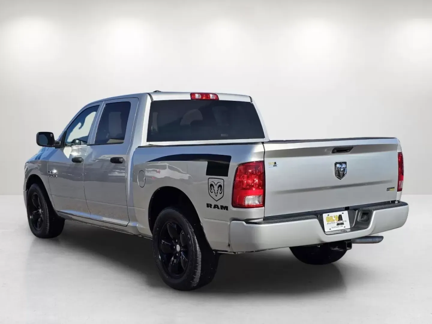 2017 /Diesel Gray/Black Ram 1500 Tradesman (1C6RR6KG3HS) with an Other engine, located at 521 Old Farm Lane Rd, Prattville, AL, 36066, (334) 325-1505, 32.482460, -86.416367 - Experience the thrill of adventure and utility with the 2017 Ram 1500 Tradesman, an exceptional crew cab pickup truck that's perfect for both daily commutes and weekend getaways. If you're in Prattville, AL, and looking for a reliable vehicle that marries performance with comfort, look no further th - Photo#7