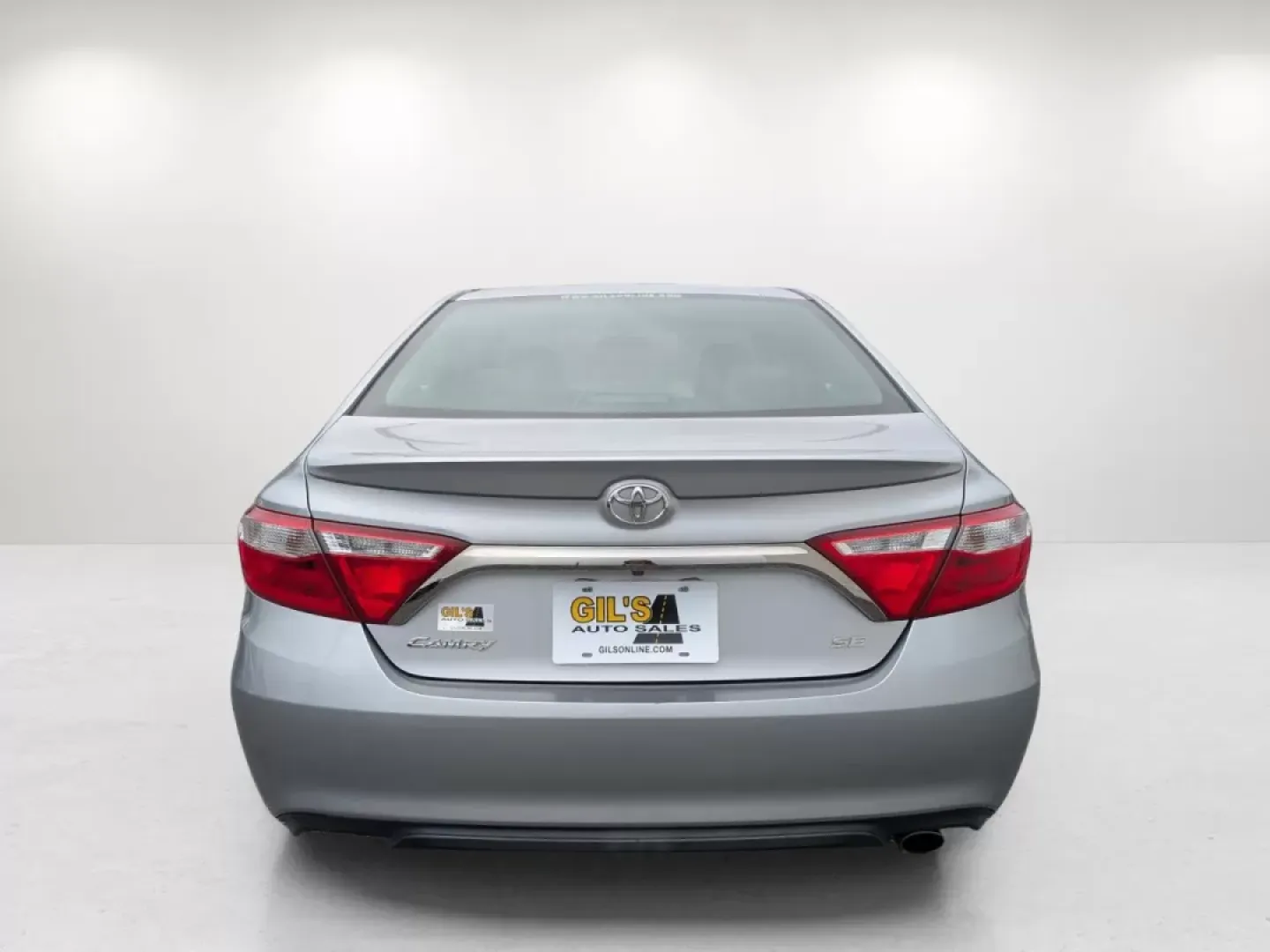 2017 Toyota Camry SE (4T1BF1FK4HU) with an Other engine, located at 1430 Gateway Drive, Opelika, AL, 36801, (334) 239-0944, 32.637871, -85.409790 - If you're looking for a reliable sedan that blends style, comfort, and efficiency, then the 2017 Toyota Camry is your perfect companion for daily commutes, family outings, and weekend adventures. This versatile vehicle is ideal for budget-conscious buyers and those seeking a dependable ride, and it' - Photo#5