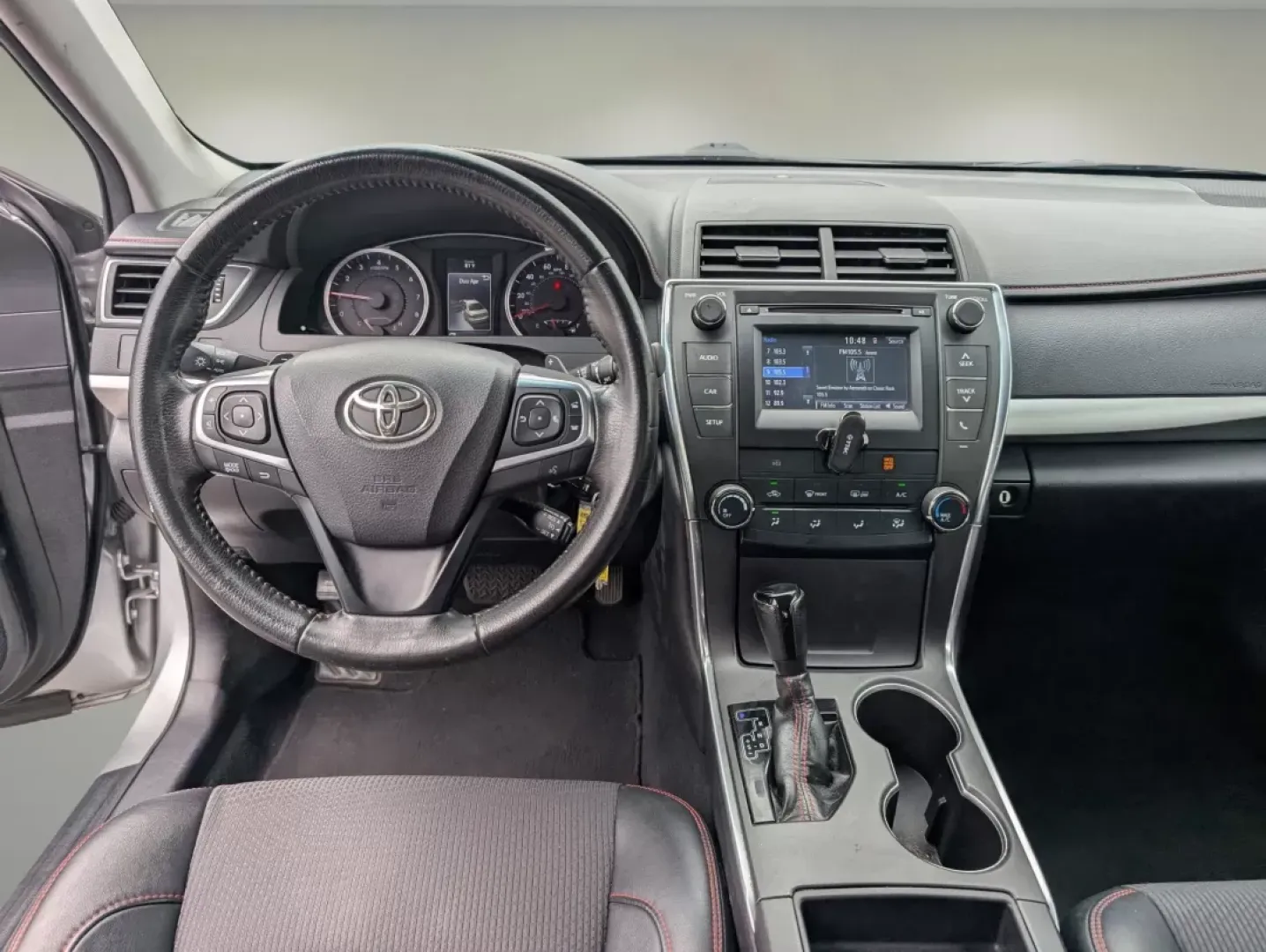 2017 Toyota Camry SE (4T1BF1FK4HU) with an Other engine, located at 1430 Gateway Drive, Opelika, AL, 36801, (334) 239-0944, 32.637871, -85.409790 - If you're looking for a reliable sedan that blends style, comfort, and efficiency, then the 2017 Toyota Camry is your perfect companion for daily commutes, family outings, and weekend adventures. This versatile vehicle is ideal for budget-conscious buyers and those seeking a dependable ride, and it' - Photo#11