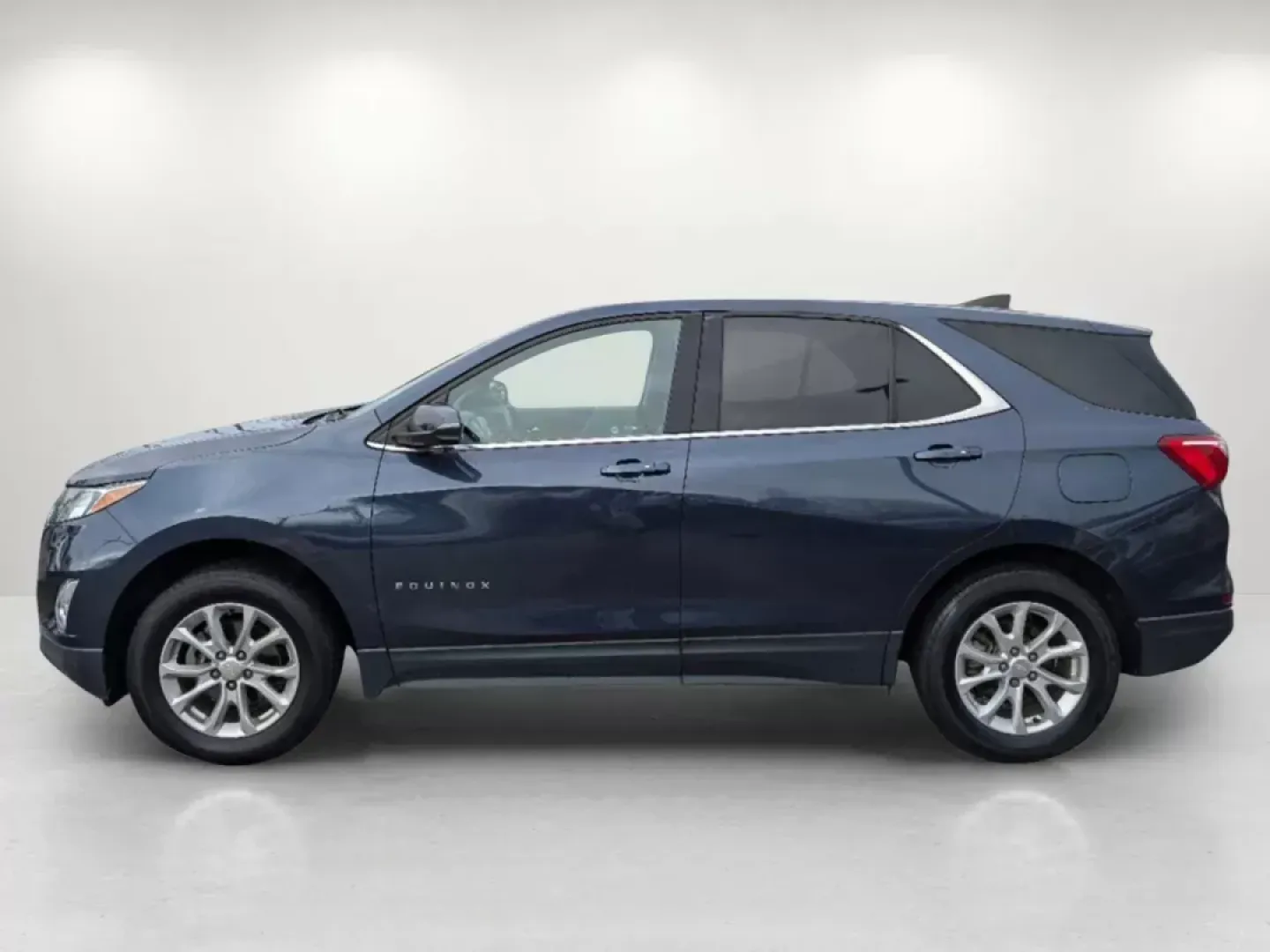2018 /Medium Ash Gray Chevrolet Equinox LT (3GNAXSEV5JL) with an Other engine, located at 3959 U.S. 80 W, Phenix City, AL, 36870, (334) 297-4885, 32.469296, -85.135185 - Are you looking for the perfect blend of comfort, style, and versatility for your everyday adventures? Look no further! The 2018 Chevrolet Equinox LT is designed for those who seek a reliable and spacious SUV suitable for growing families and active lifestyles alike. Whether you're navigating your d - Photo#7