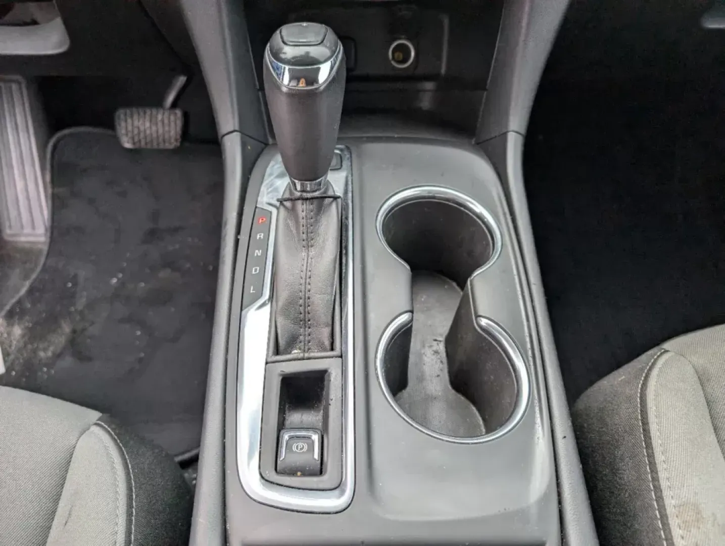 2018 /Medium Ash Gray Chevrolet Equinox LT (3GNAXSEV5JL) with an Other engine, located at 3959 U.S. 80 W, Phenix City, AL, 36870, (334) 297-4885, 32.469296, -85.135185 - Are you looking for the perfect blend of comfort, style, and versatility for your everyday adventures? Look no further! The 2018 Chevrolet Equinox LT is designed for those who seek a reliable and spacious SUV suitable for growing families and active lifestyles alike. Whether you're navigating your d - Photo#14