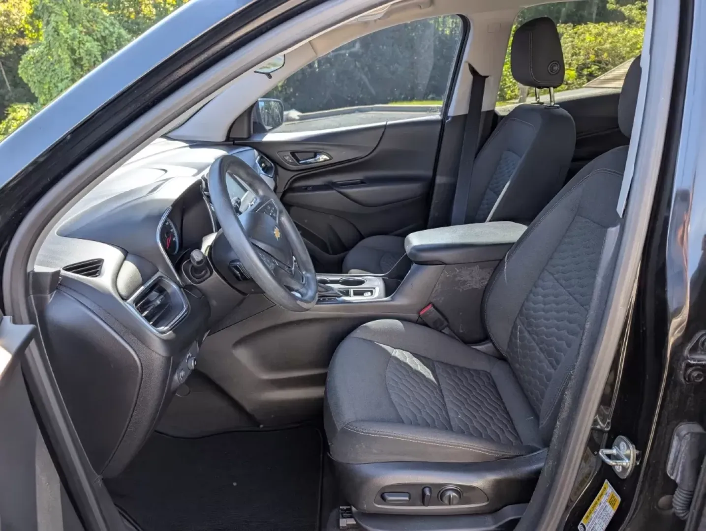 2018 /Jet Black Chevrolet Equinox LT (2GNAXJEVXJ6) with an Other engine, located at 3959 U.S. 80 W, Phenix City, AL, 36870, (334) 297-4885, 32.469296, -85.135185 - **Discover Your Next Adventure with the 2018 Chevrolet Equinox LT at Gils Auto in Phenix City, AL!**<br /> <br /> Are you looking for a versatile SUV that fits seamlessly into your lifestyle? The 2018 Chevrolet Equinox LT is the perfect blend of style, functionality, and reliability. Whether you're - Photo#9