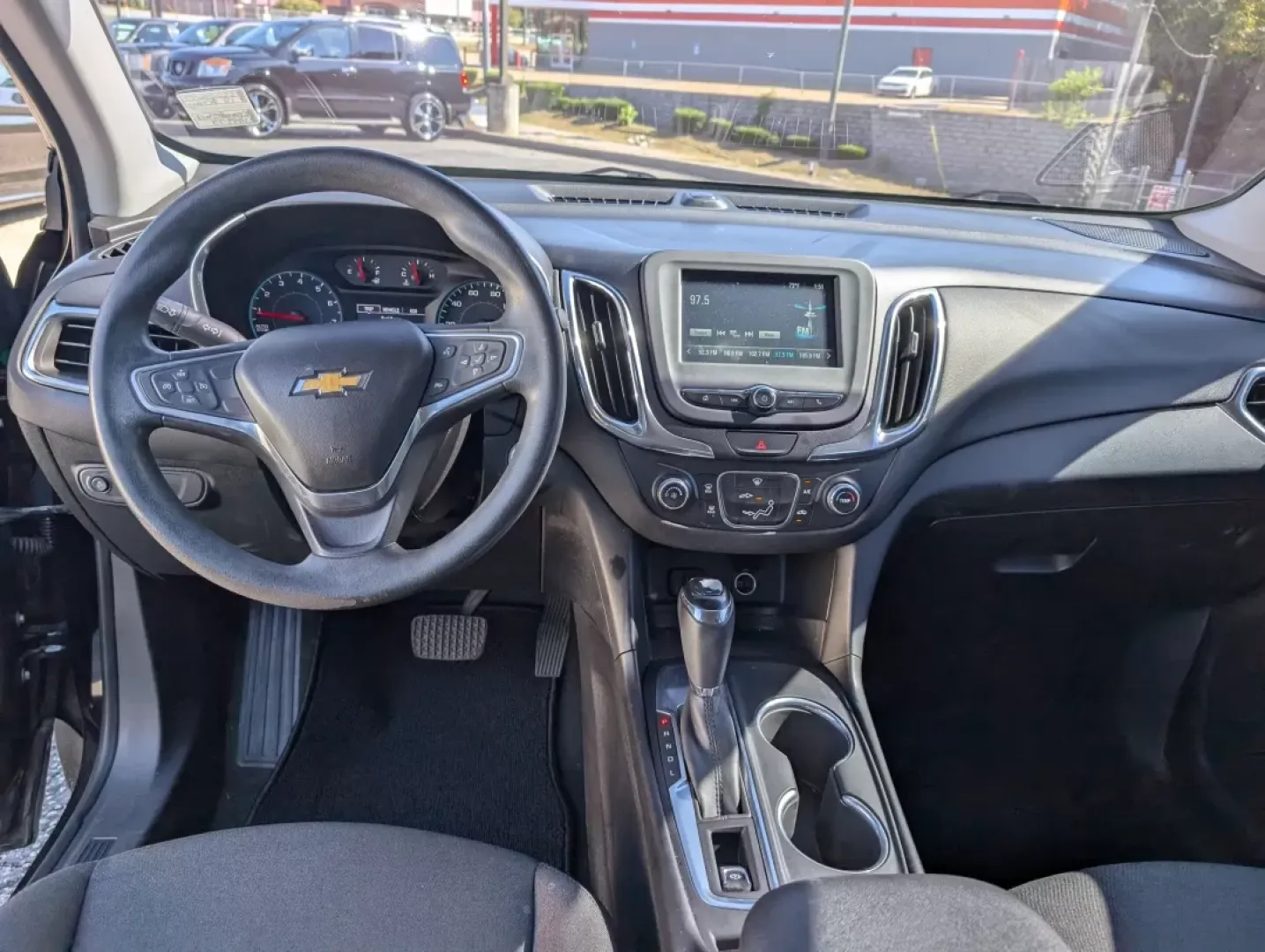 2018 /Jet Black Chevrolet Equinox LT (2GNAXJEVXJ6) with an Other engine, located at 3959 U.S. 80 W, Phenix City, AL, 36870, (334) 297-4885, 32.469296, -85.135185 - **Discover Your Next Adventure with the 2018 Chevrolet Equinox LT at Gils Auto in Phenix City, AL!**<br /> <br /> Are you looking for a versatile SUV that fits seamlessly into your lifestyle? The 2018 Chevrolet Equinox LT is the perfect blend of style, functionality, and reliability. Whether you're - Photo#11