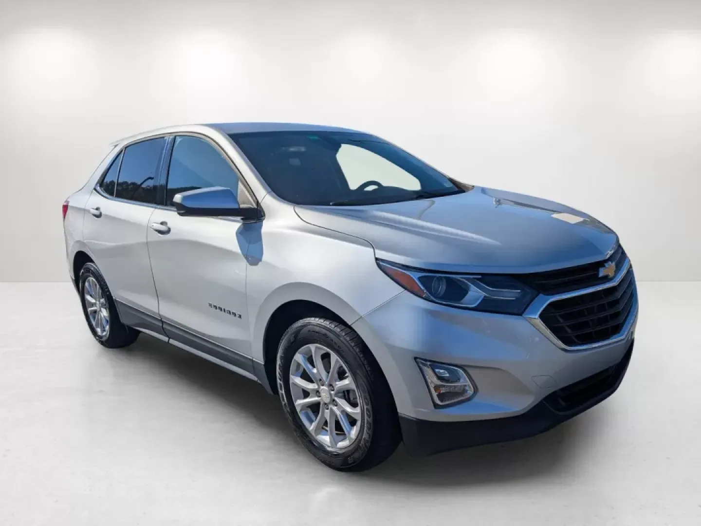 2018 /Jet Black Chevrolet Equinox LT (2GNAXJEV9J6) with an Other engine, located at 804 22nd Ave, Phenix City, AL, 36870, (334) 297-1860, 32.484749, -85.024475 - **Experience Adventure and Comfort with the 2018 Chevrolet Equinox LT at Gils Auto Phenix City #2**<br /> <br /> Are you on the hunt for a versatile SUV that perfectly balances comfort and performance? Look no further! The 2018 Chevrolet Equinox LT is an ideal vehicle for busy families, daily commu - Photo#2