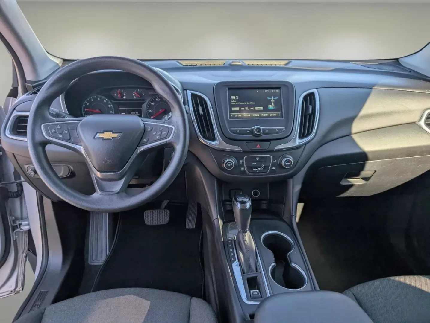 2018 /Jet Black Chevrolet Equinox LT (2GNAXJEV9J6) with an Other engine, located at 804 22nd Ave, Phenix City, AL, 36870, (334) 297-1860, 32.484749, -85.024475 - **Experience Adventure and Comfort with the 2018 Chevrolet Equinox LT at Gils Auto Phenix City #2**<br /> <br /> Are you on the hunt for a versatile SUV that perfectly balances comfort and performance? Look no further! The 2018 Chevrolet Equinox LT is an ideal vehicle for busy families, daily commu - Photo#10