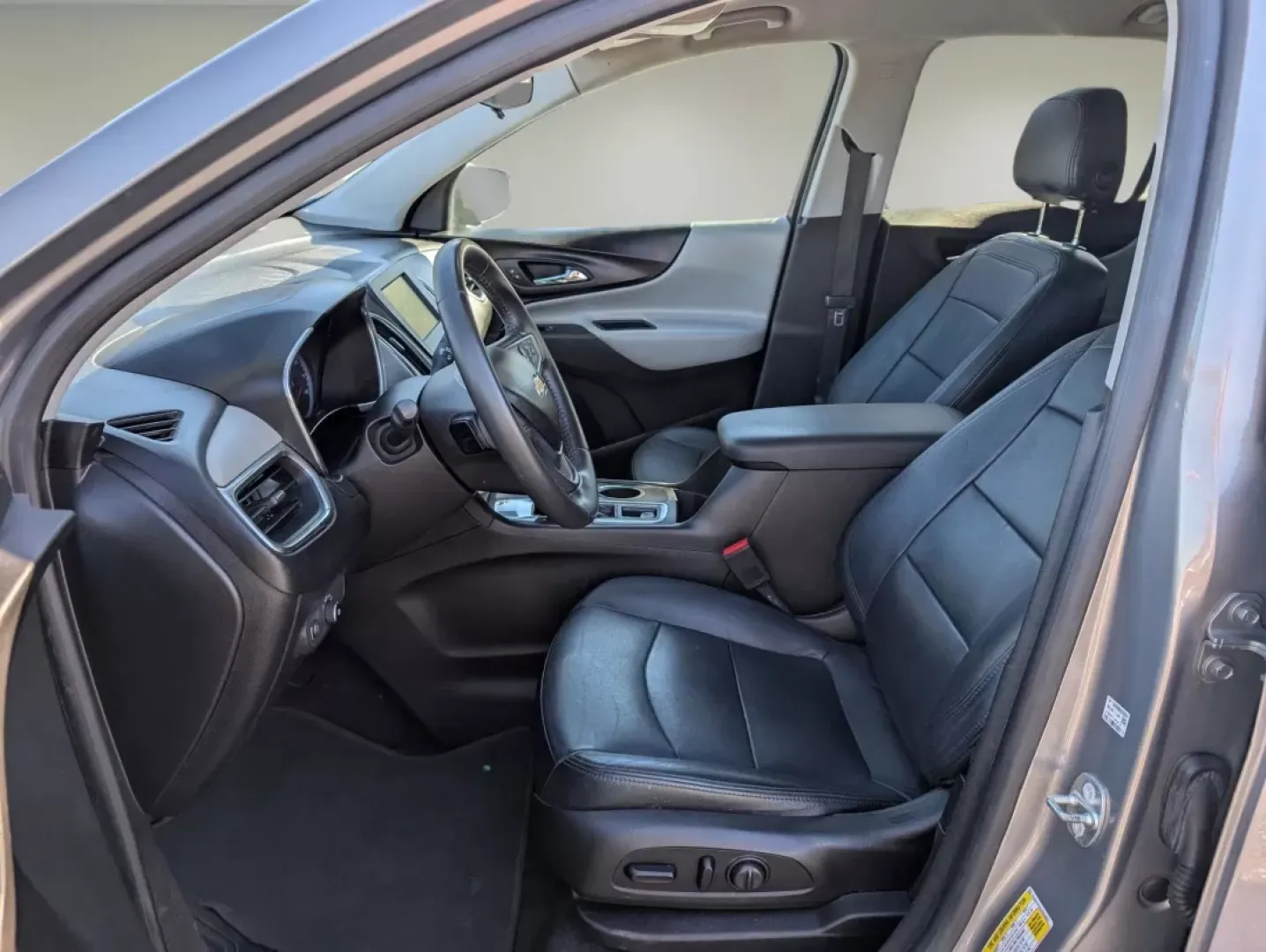 2018 /Medium Ash Gray Chevrolet Equinox LT (3GNAXJEV8JS) with an Other engine, located at 7000 Northlake Connector, Columbus, GA, 31904, (706) 987-8085, 32.524975, -84.978134 - **Adventure Awaits with This 2018 Chevrolet Equinox LT! Perfect for Families and Weekend Explorers!**<br /> <br /> Are you looking for a versatile and reliable SUV that perfectly balances comfort, technology, and performance? Look no further! This 2018 Chevrolet Equinox LT is the ideal vehicle for f - Photo#9