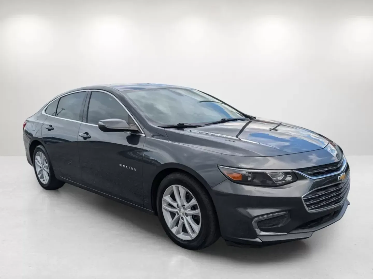 2018 /Jet Black Chevrolet Malibu LT (1G1ZD5ST3JF) with an Other engine, located at 521 Old Farm Lane Rd, Prattville, AL, 36066, (334) 325-1505, 32.482460, -86.416367 - **Experience the Open Road with the 2018 Chevrolet Malibu LT from Gils Auto - Columbus**<br /> <br /> Are you looking for a reliable sedan that fits seamlessly into your daily routine? Whether you're commuting through Columbus or planning a weekend getaway, the 2018 Chevrolet Malibu LT is your perfe - Photo#2