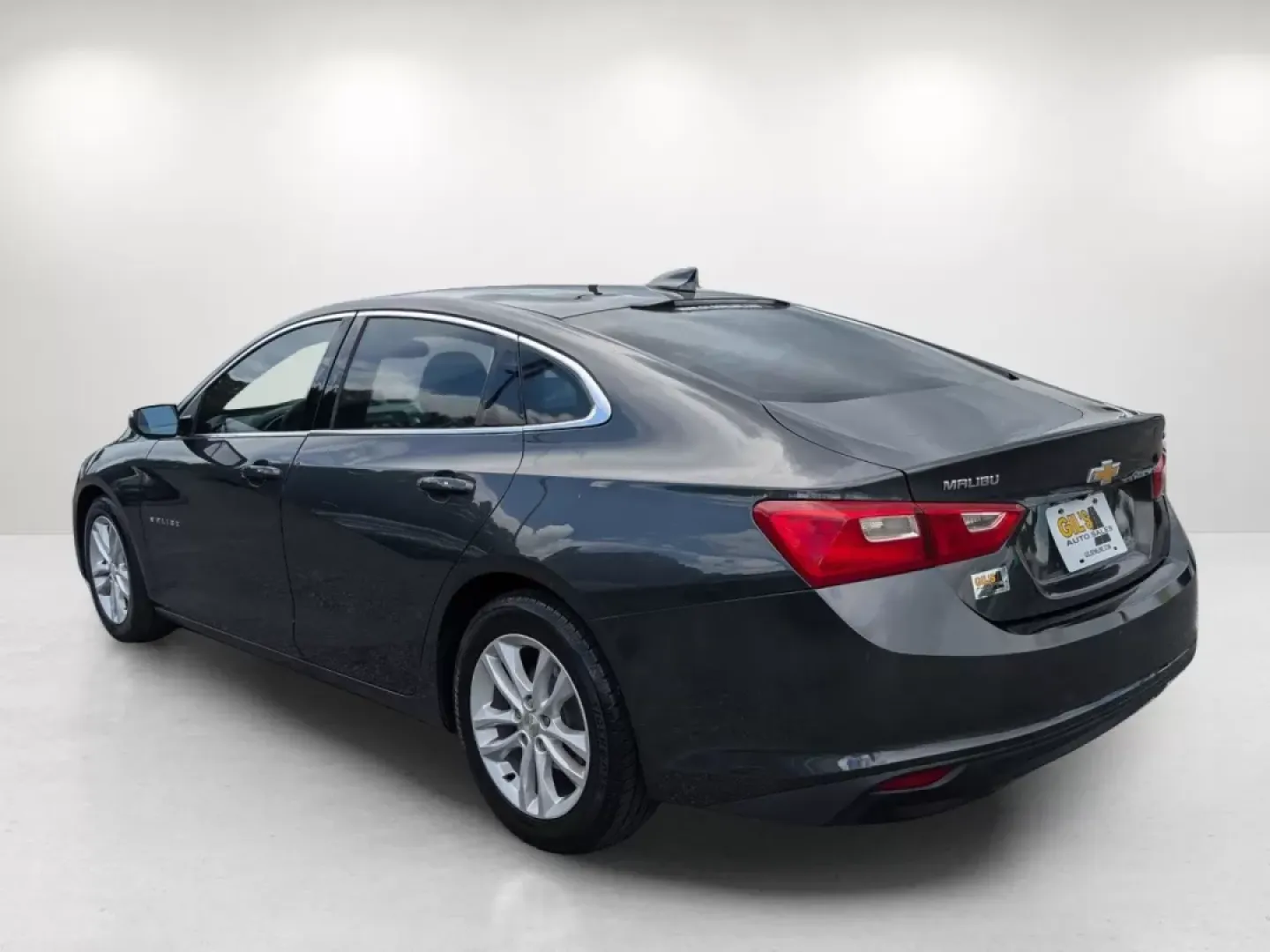 2018 /Jet Black Chevrolet Malibu LT (1G1ZD5ST3JF) with an Other engine, located at 521 Old Farm Lane Rd, Prattville, AL, 36066, (334) 325-1505, 32.482460, -86.416367 - **Experience the Open Road with the 2018 Chevrolet Malibu LT from Gils Auto - Columbus**<br /> <br /> Are you looking for a reliable sedan that fits seamlessly into your daily routine? Whether you're commuting through Columbus or planning a weekend getaway, the 2018 Chevrolet Malibu LT is your perfe - Photo#6