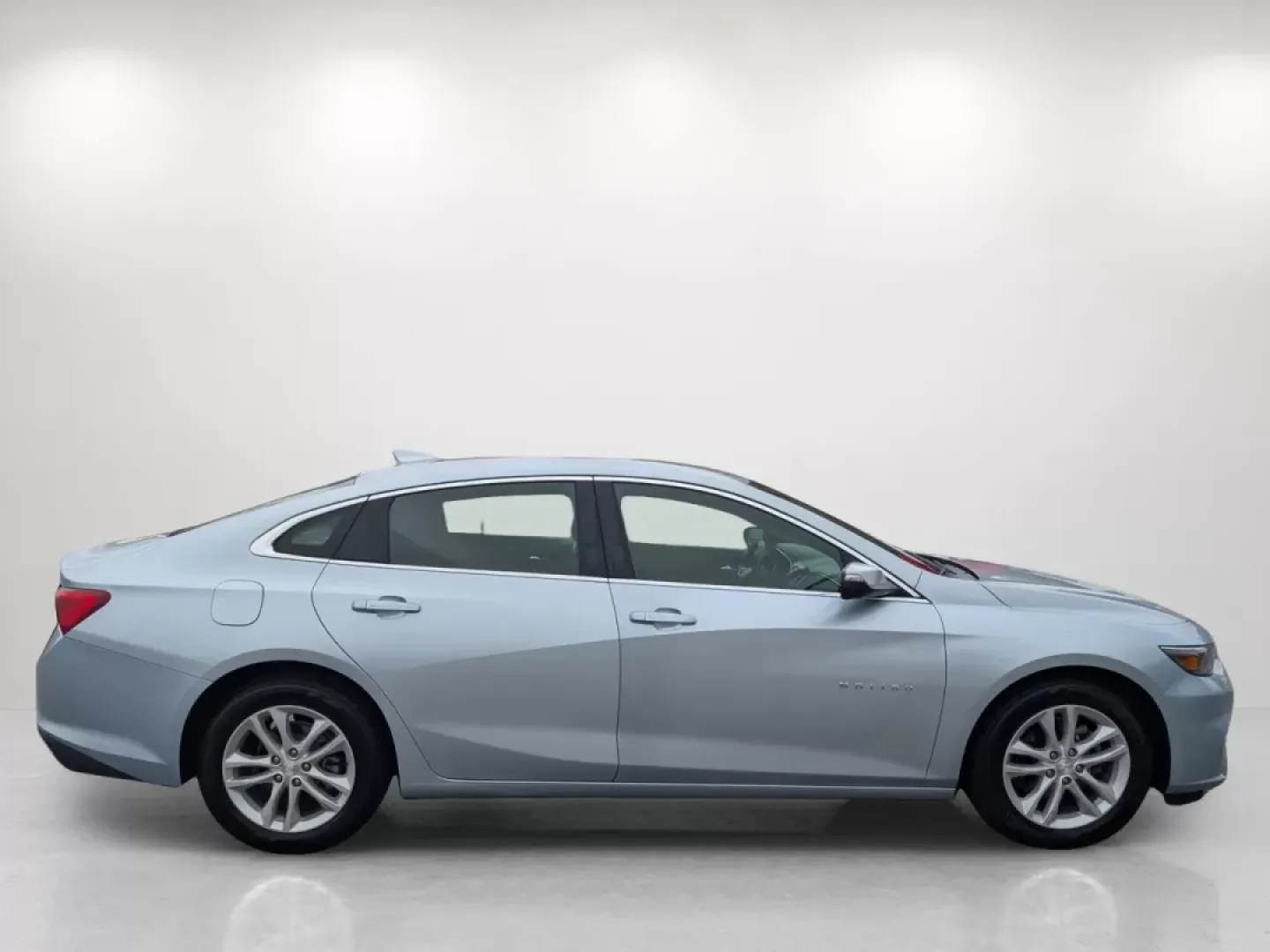 2018 /Jet Black Chevrolet Malibu LT (1G1ZD5STXJF) with an Other engine, located at 5115 14th Ave., Columbus, GA, 31904, (706) 323-0345, 32.511494, -84.971046 - **Discover Your Next Adventure in the 2018 Chevrolet Malibu LT at Gils Auto!** <br /> <br /> Are you tired of long commutes and cramped sedans? Elevate your daily drives with the 2018 Chevrolet Malibu LT, available now at Gils Auto, your trusted Buy Here Pay Here dealership located at 3959 U.S. 80 W - Photo#3