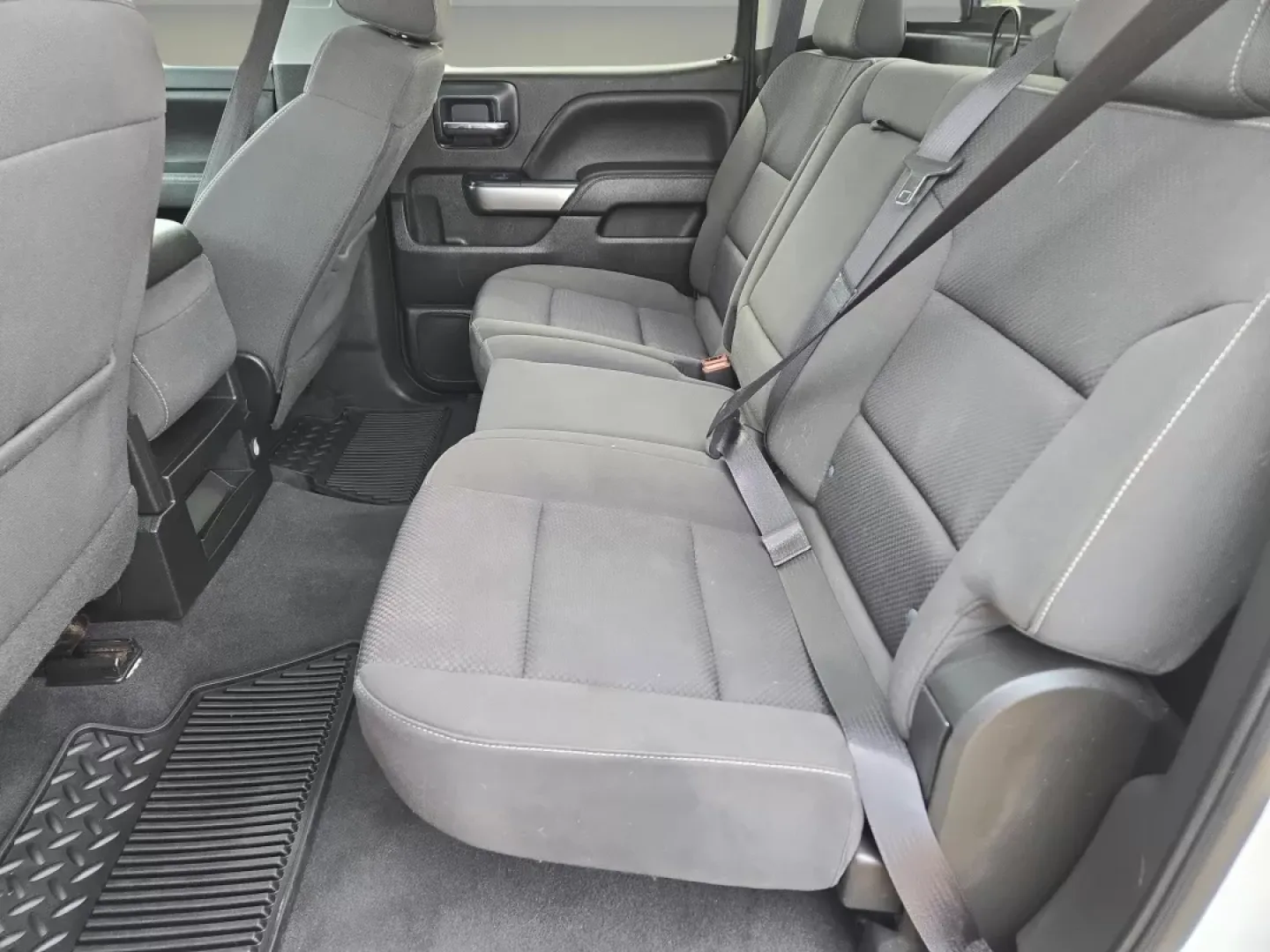 2018 /Jet Black Chevrolet Silverado 1500 LT (3GCPCREC2JG) with an Other engine, located at 3959 U.S. 80 W, Phenix City, AL, 36870, (334) 297-4885, 32.469296, -85.135185 - Experience adventure and versatility with this stunning 2018 Chevrolet Silverado 1500 LT, now available at Gils Auto, located at 3959 U.S. 80 W, Phenix City, AL 36870. This versatile pickup is perfect for weekend adventures, family road trips, or daily commutes, making it an ideal choice for those w - Photo#13