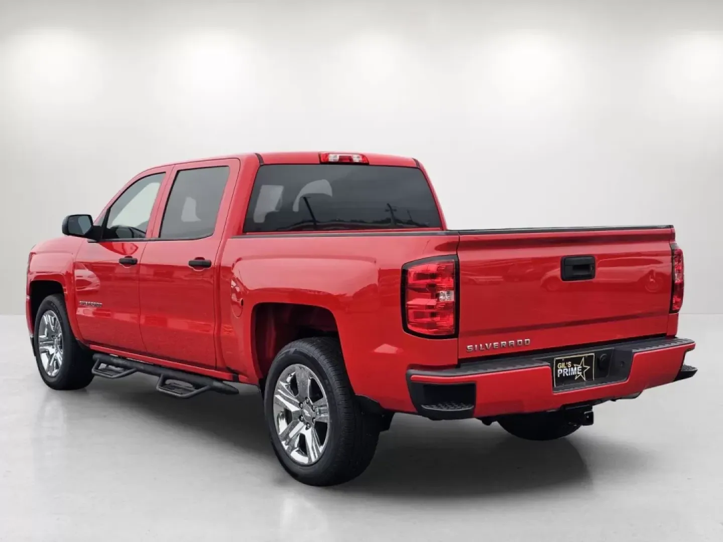 2018 /Dark Ash with Jet Black Interior Accents Chevrolet Silverado 1500 Custom (3GCPCPEC8JG) with an Other engine, located at 1430 Gateway Drive, Opelika, AL, 36801, (334) 239-0944, 32.637871, -85.409790 - **Elevate Your Adventures with the 2018 Chevrolet Silverado 1500 Crew Cab - Your Perfect Pickup for Every Lifestyle!**<br /> <br /> Are you ready to take on the road with confidence? The 2018 Chevrolet Silverado 1500, available at Gils Auto in Phenix City, AL, is designed for those who crave adventu - Photo#6