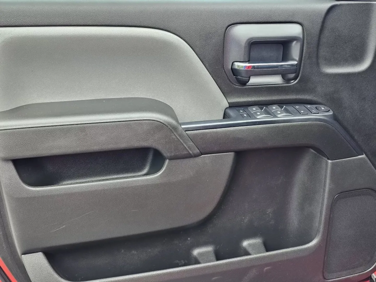 2018 /Dark Ash with Jet Black Interior Accents Chevrolet Silverado 1500 Custom (3GCPCPEC8JG) with an Other engine, located at 1430 Gateway Drive, Opelika, AL, 36801, (334) 239-0944, 32.637871, -85.409790 - **Elevate Your Adventures with the 2018 Chevrolet Silverado 1500 Crew Cab - Your Perfect Pickup for Every Lifestyle!**<br /> <br /> Are you ready to take on the road with confidence? The 2018 Chevrolet Silverado 1500, available at Gils Auto in Phenix City, AL, is designed for those who crave adventu - Photo#8