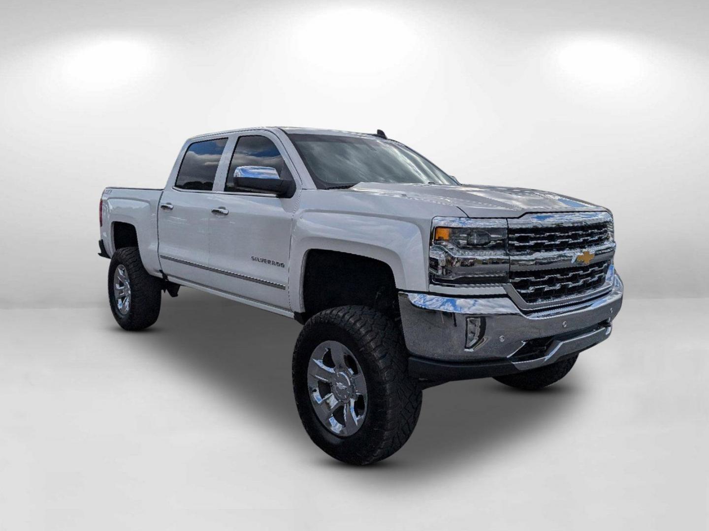 2018 /Cocoa/Dune Chevrolet Silverado 1500 LTZ (3GCUKSEJ0JG) with an Gas V8 6.2L/376 engine, 8-Speed Automatic transmission, located at 1430 Gateway Drive, Opelika, AL, 36801, (334) 239-0944, 32.637871, -85.409790 - 2018 Chevrolet Silverado 1500 LTZ - Photo#2