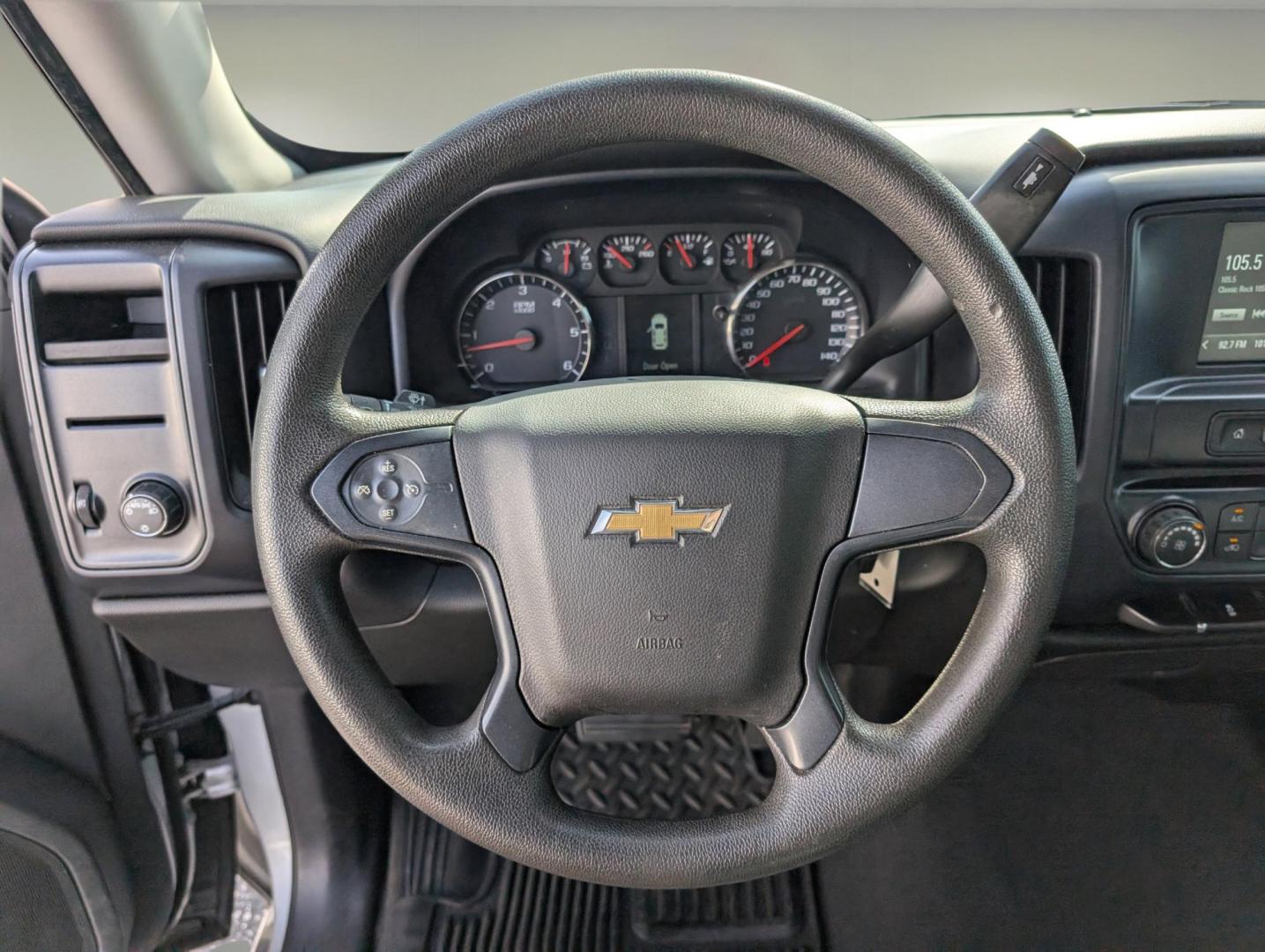 2018 /Dark Ash with Jet Black Interior Accents Chevrolet Silverado 1500 Custom (3GCPCPEC8JG) with an Gas V8 5.3L/325 engine, 6-Speed Automatic transmission, located at 3959 U.S. 80 W, Phenix City, AL, 36870, (334) 297-4885, 32.469296, -85.135185 - 2018 Chevrolet Silverado 1500 Custom - Photo#16