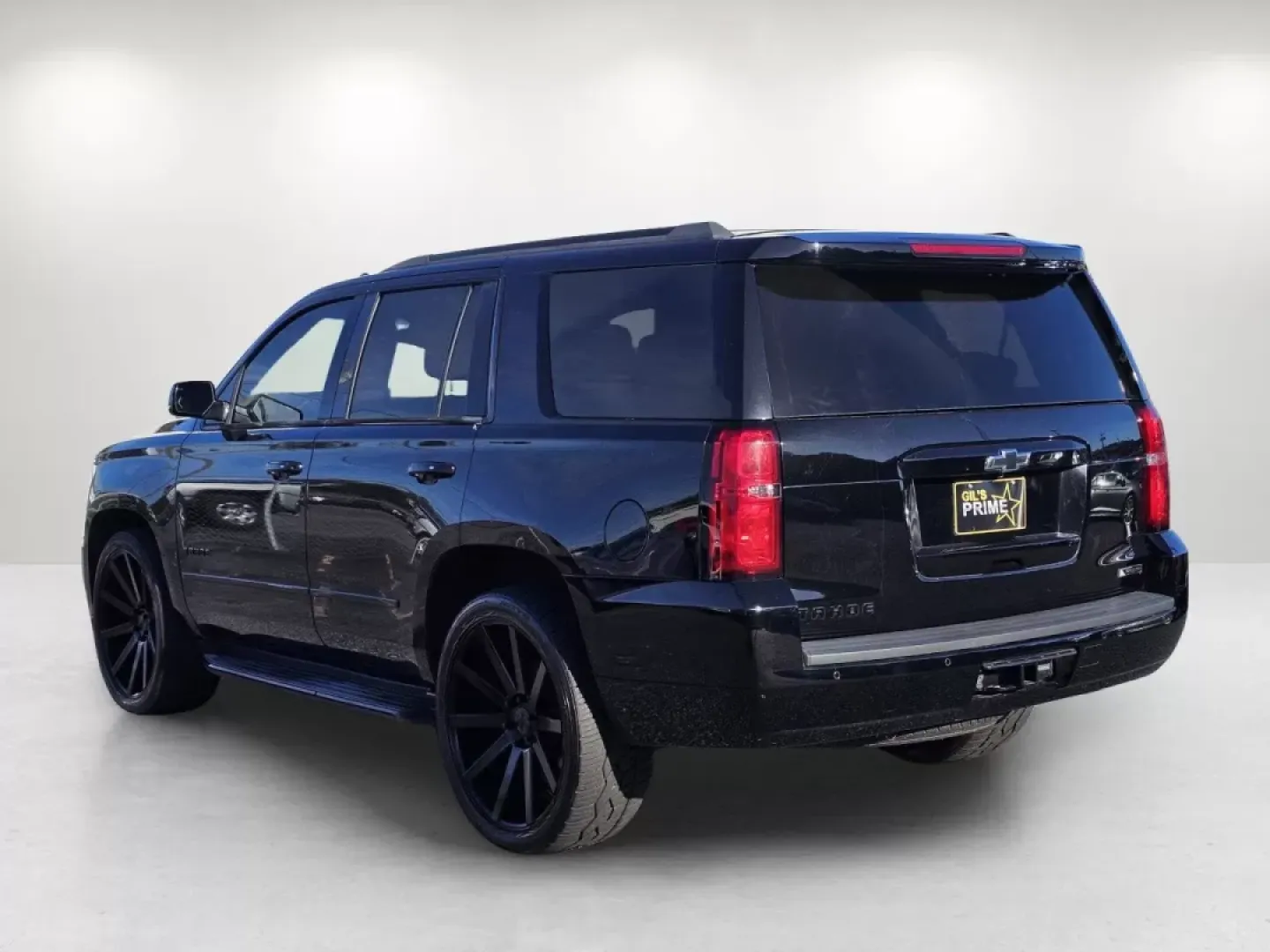 2018 /Jet Black Chevrolet Tahoe Premier (1GNSCCKJ7JR) with an Other engine, located at 5115 14th Ave., Columbus, GA, 31904, (706) 323-0345, 32.511494, -84.971046 - **Elevate Your Lifestyle with the 2018 Chevrolet Tahoe Premier at Gils Auto - Phenix City!**<br /> <br /> Are you ready to embark on thrilling adventures with your family or enjoy a luxurious ride to work? The 2018 Chevrolet Tahoe Premier, now available at Gils Auto in Phenix City, AL, is the perfec - Photo#6