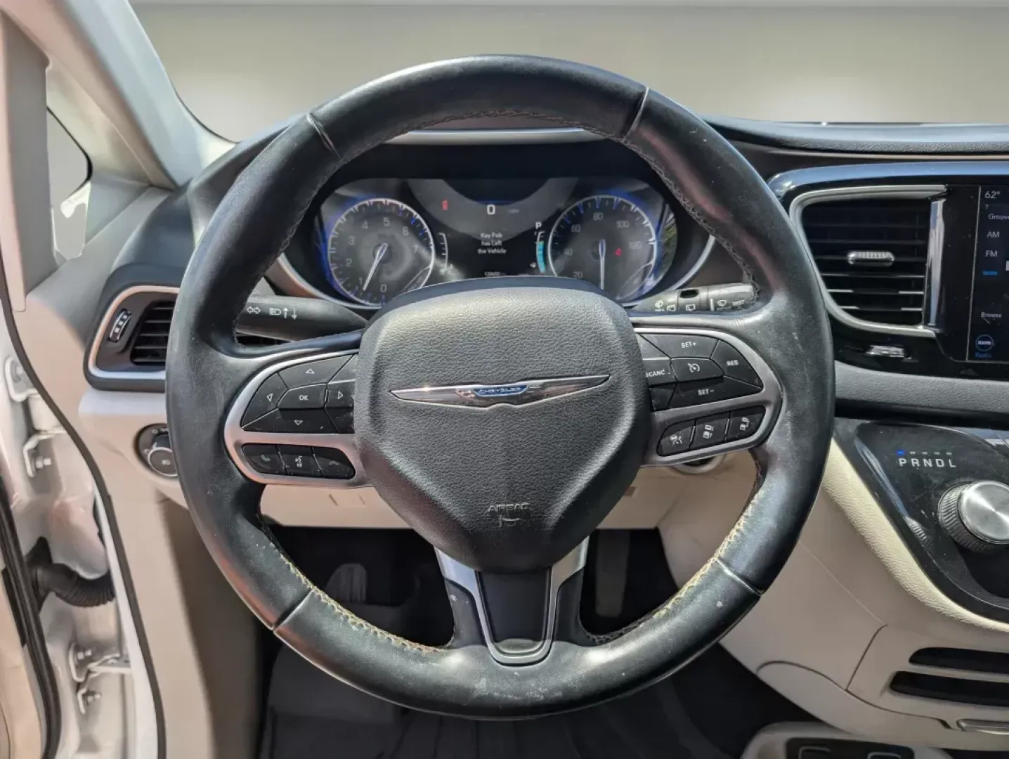 2018 /Black/Alloy Chrysler Pacifica Touring L (2C4RC1BG6JR) with an Regular Unleaded V-6 3.6 L/220 engine, 9-Speed Automatic w/OD transmission, located at 1430 Gateway Drive, Opelika, AL, 36801, (334) 239-0944, 32.637871, -85.409790 - **Experience the Ultimate Family Adventure in a 2018 Chrysler Pacifica!**<br /> <br /> Discover the ideal vehicle for family road trips and everyday adventures at Gils Auto - Opelika! Located conveniently in Opelika, AL, at 1430 Gateway Drive, our Buy Here Pay Here dealership offers guaranteed appro - Photo#16