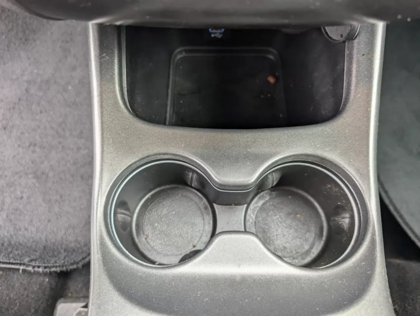 2018 /Black Dodge Journey SE (3C4PDCAB7JT) with an Other engine, located at 804 22nd Ave, Phenix City, AL, 36870, (334) 297-1860, 32.484749, -85.024475 - Are you ready to elevate your family road trips or weekend adventures? Look no further than this stunning 2018 Dodge Journey SE, the perfect SUV for active lifestyles and growing families! With seats for up to seven and ample cargo space, this vehicle effortlessly blends comfort and versatility, mak - Photo#12