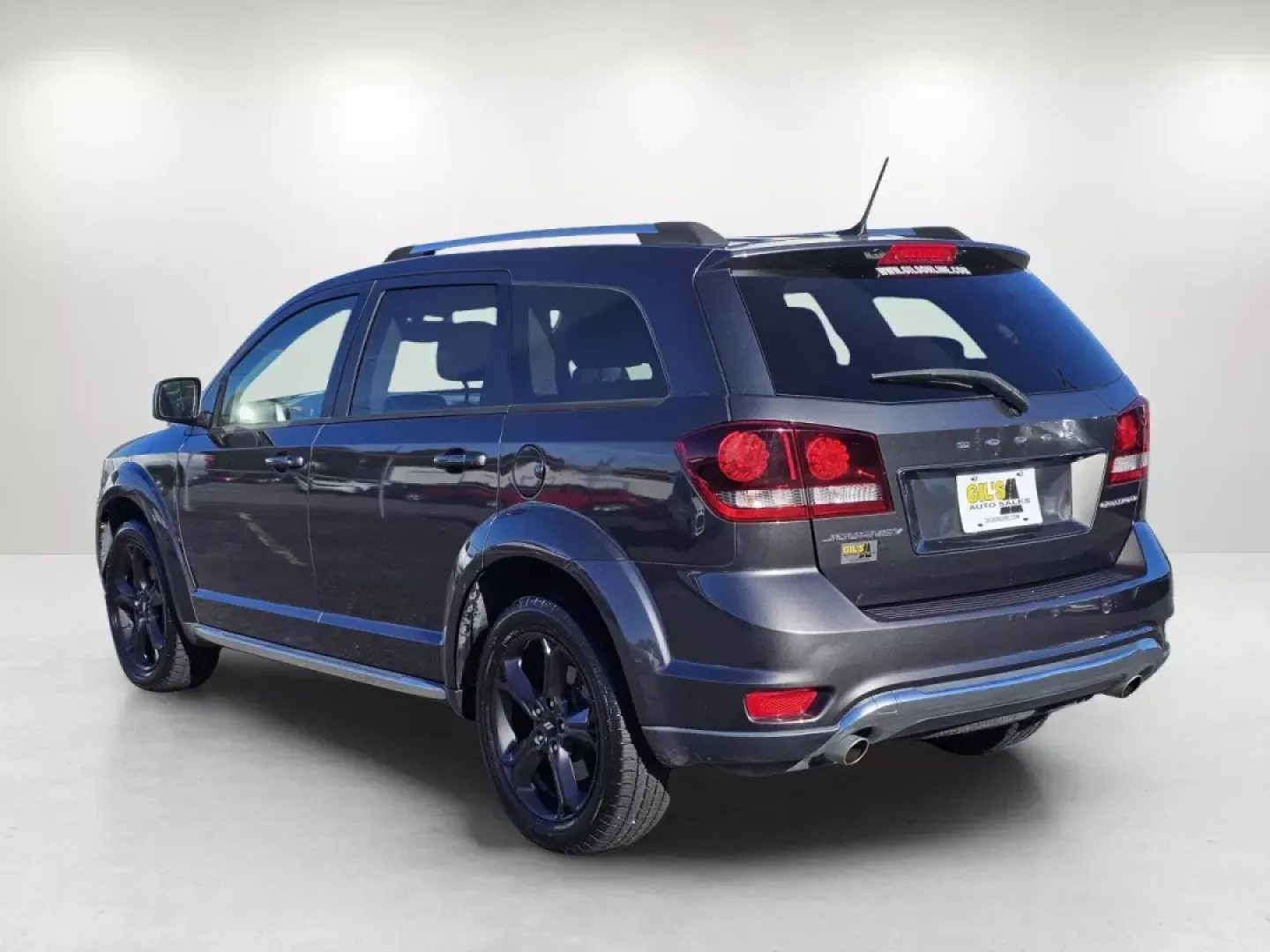 2018 /Black Dodge Journey Crossroad (3C4PDCGG7JT) with an Other engine, located at 3959 U.S. 80 W, Phenix City, AL, 36870, (334) 297-4885, 32.469296, -85.135185 - Ready to elevate your family's adventures? Look no further than this stunning 2018 Dodge Journey Crossroad, now available at Gils Auto in Phenix City, AL. With its spacious interior, advanced tech features, and robust performance, this SUV is perfect for growing families, weekend trips, or daily com - Photo#7