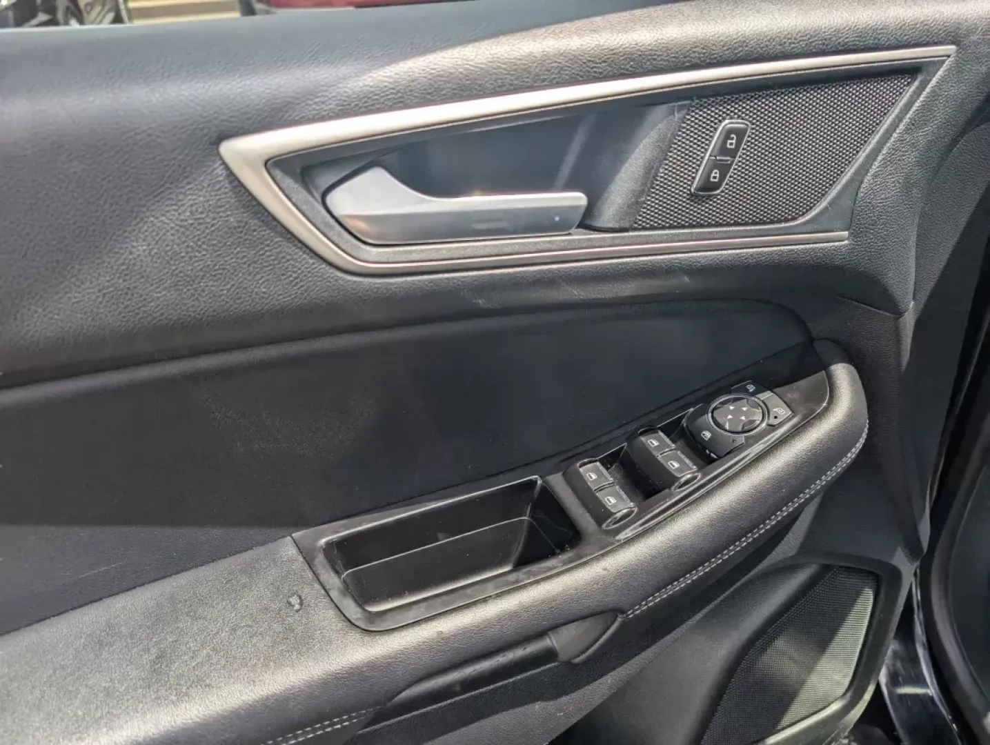 2018 Ford Edge SEL (2FMPK3J93JB) with an Intercooled Turbo Premium Unleaded I-4 2.0 L/122 engine, 6-Speed Automatic w/OD transmission, located at 5115 14th Ave., Columbus, GA, 31904, (706) 323-0345, 32.511494, -84.971046 - 2018 Ford Edge SEL - Photo#25