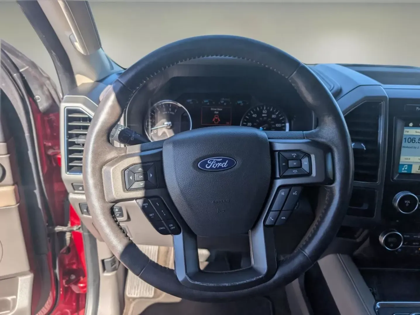 2018 Ford Expedition XLT (1FMJU1HT9JE) with an Other engine, located at 3959 U.S. 80 W, Phenix City, AL, 36870, (334) 297-4885, 32.469296, -85.135185 - **Experience Adventure and Comfort with the 2018 Ford Expedition XLT!** <br /> <br /> If you're embarking on family road trips or need a reliable vehicle for your daily commute, the 2018 Ford Expedition XLT is the perfect fit for your lifestyle. This spacious SUV offers the ideal blend of comfort, - Photo#16