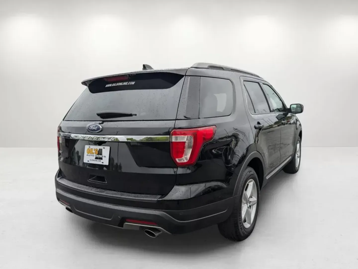 2018 Ford Explorer XLT (1FM5K7D83JG) with an Regular Unleaded V-6 3.5 L/213 engine, 6-Speed Automatic w/OD transmission, located at 7000 Northlake Connector, Columbus, GA, 31904, (706) 987-8085, 32.524975, -84.978134 - **Adventure Awaits with the 2018 Ford Explorer XLT: Your Family's Next SUV!**<br /> <br /> Are you ready to elevate your family adventures or daily commutes? The 2018 Ford Explorer XLT is the perfect fit for those seeking a reliable and spacious SUV that combines comfort, technology, and versatility - Photo#5