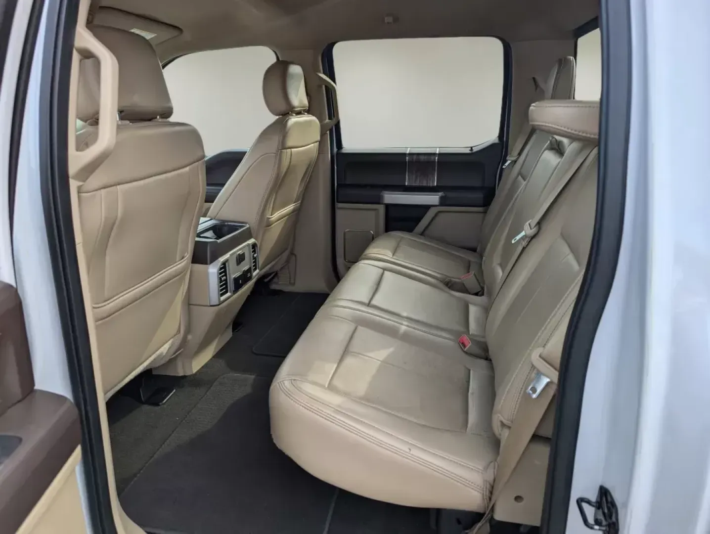2018 Ford F-150 LARIAT (1FTEW1E55JK) with an Regular Unleaded V-8 5.0 L/302 engine, 10-Speed Automatic w/OD transmission, located at 5115 14th Ave., Columbus, GA, 31904, (706) 323-0345, 32.511494, -84.971046 - 2018 Ford F-150 LARIAT - Photo#10