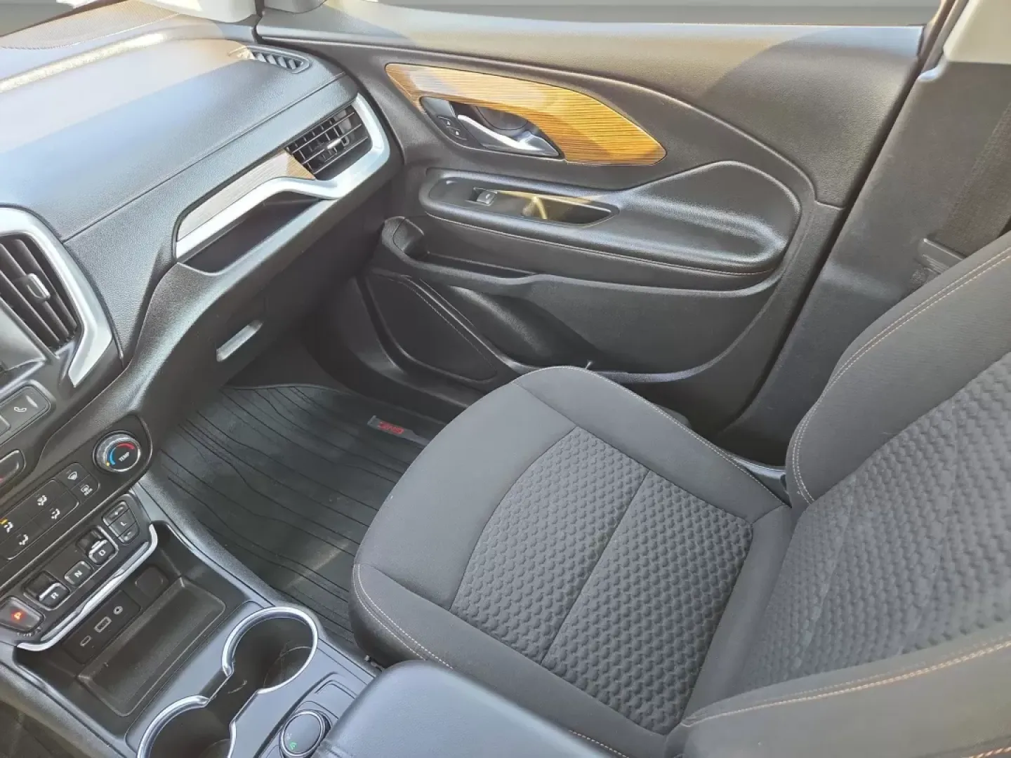 2018 /Jet Black GMC Terrain SLE (3GKALMEV4JL) with an Other engine, located at 521 Old Farm Lane Rd, Prattville, AL, 36066, (334) 325-1505, 32.482460, -86.416367 - **Adventure Awaits with the 2018 GMC Terrain SLE Perfect for Your Growing Family!**<br /> <br /> Are you ready to elevate your family adventures? Look no further than the 2018 GMC Terrain SLE, available now at Gils Auto in Prattville, AL! This stylish SUV is tailored for families on the go, weekend - Photo#15