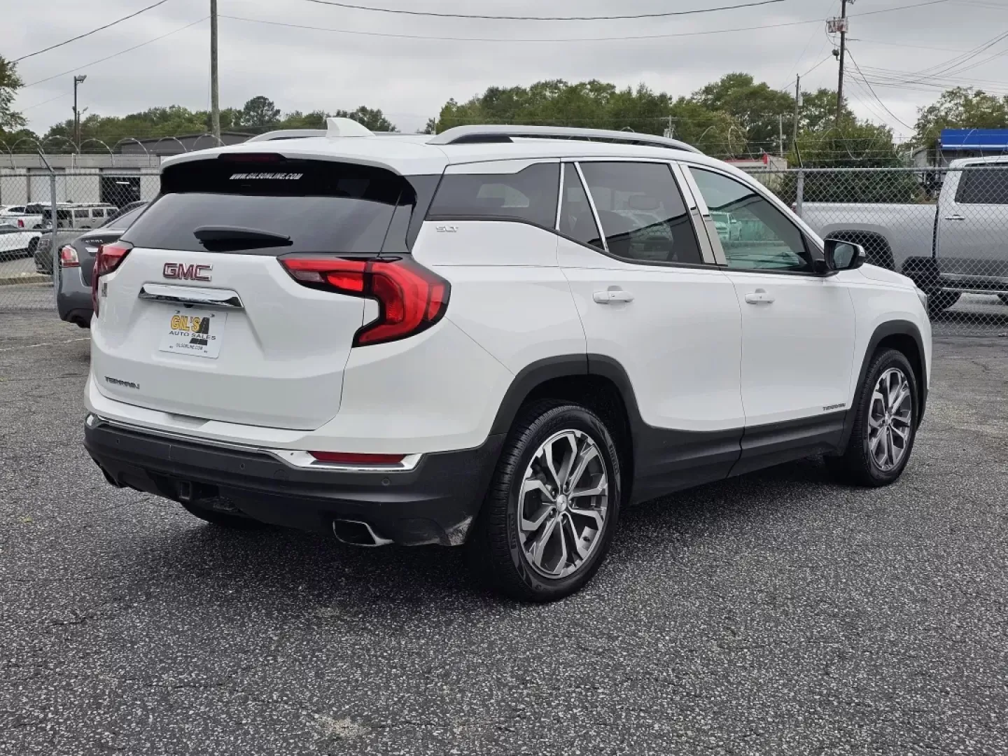 2018 /Medium Ash Gray/Jet Black GMC Terrain SLT (3GKALPEX7JL) with an Other engine, located at 3959 U.S. 80 W, Phenix City, AL, 36870, (334) 297-4885, 32.469296, -85.135185 - ### Discover the Perfect Family SUV: 2018 GMC Terrain SLT at Gils Auto - Phenix City<br /> <br /> Are you ready to elevate your family's adventures without compromise? The 2018 GMC Terrain SLT is designed for those who crave versatility and style, making it the perfect companion for everything from - Photo#4