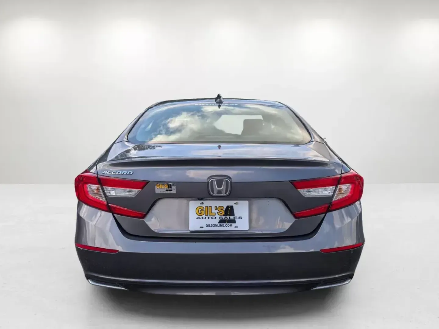 2018 Honda Accord Sedan LX 1.5T (1HGCV1F1XJA) with an Intercooled Turbo Regular Unleaded I-4 1.5 L/91 engine, 1-Speed CVT w/OD transmission, located at 3959 U.S. 80 W, Phenix City, AL, 36870, (334) 297-4885, 32.469296, -85.135185 - **Discover the Perfect Blend of Comfort and Efficiency with the 2018 Honda Accord Sedan LX 1.5T** <br /> <br /> Are you ready to elevate your driving experience? Whether you're commuting to work in Phenix City or heading out for a weekend adventure, the 2018 Honda Accord Sedan LX 1.5T is designed to - Photo#6
