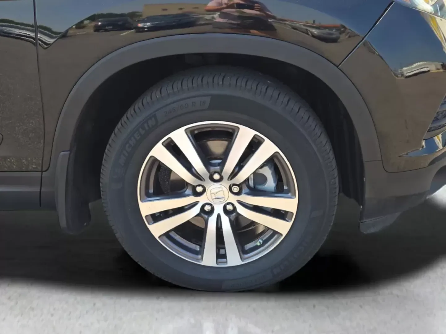 2018 Honda Pilot EX-L (5FNYF5H63JB) with an Other engine, located at 3959 U.S. 80 W, Phenix City, AL, 36870, (334) 297-4885, 32.469296, -85.135185 - Rev up your lifestyle with the perfect blend of comfort and versatility! Whether you're carting the kids to soccer practice, gearing up for an adventurous weekend getaway, or simply tackling your daily commute, the 2018 Honda Pilot EX-L is your ideal companion. This spacious SUV offers ample room, a - Photo#3