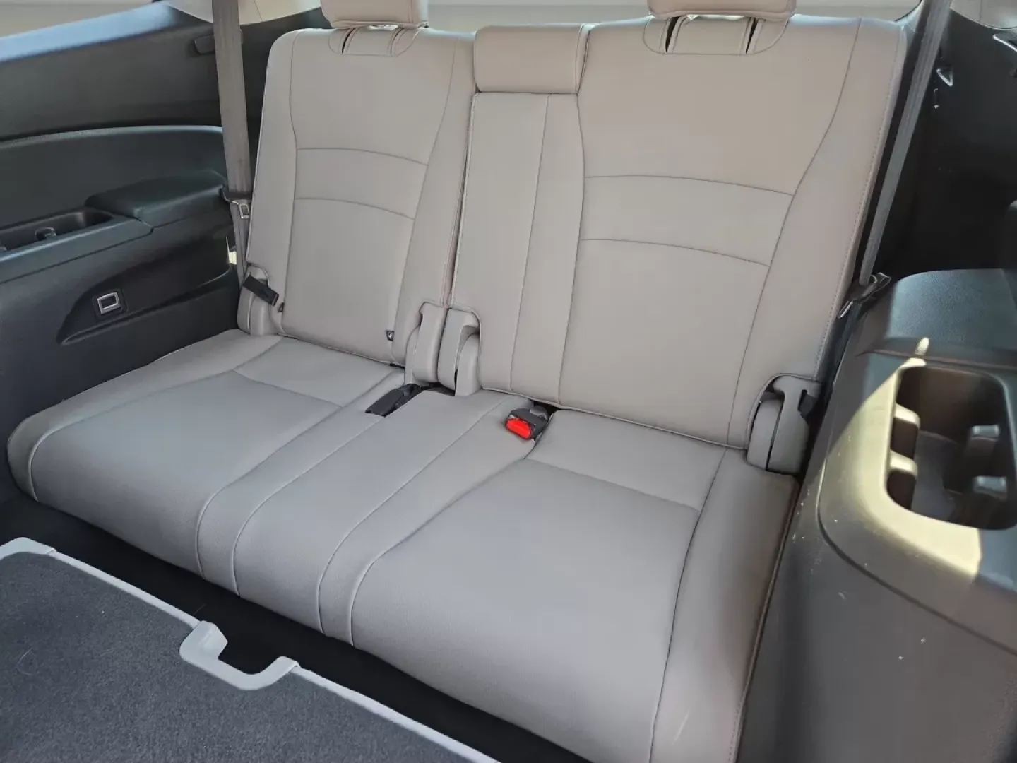 2018 Honda Pilot EX-L (5FNYF5H63JB) with an Other engine, located at 3959 U.S. 80 W, Phenix City, AL, 36870, (334) 297-4885, 32.469296, -85.135185 - Rev up your lifestyle with the perfect blend of comfort and versatility! Whether you're carting the kids to soccer practice, gearing up for an adventurous weekend getaway, or simply tackling your daily commute, the 2018 Honda Pilot EX-L is your ideal companion. This spacious SUV offers ample room, a - Photo#14