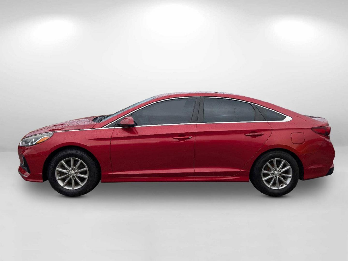 2018 /Gray Hyundai Sonata SE (5NPE24AF6JH) with an Regular Unleaded I-4 2.4 L/144 engine, 6-Speed Automatic w/OD transmission, located at 3959 U.S. 80 W, Phenix City, AL, 36870, (334) 297-4885, 32.469296, -85.135185 - 2018 Hyundai Sonata SE - Photo#10