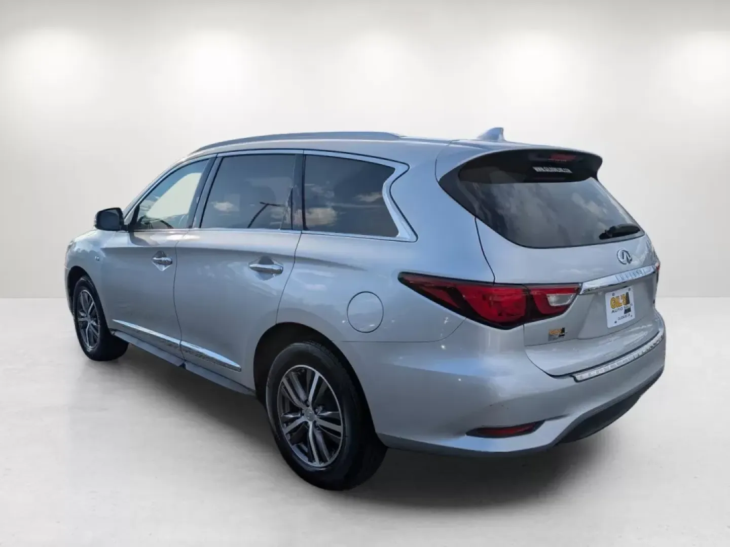 2018 /Graphite Infiniti QX60 (5N1DL0MM6JC) with an Other engine, located at 3959 U.S. 80 W, Phenix City, AL, 36870, (334) 297-4885, 32.469296, -85.135185 - **Elevate Your Family Adventures with the 2018 Infiniti QX60 at Gils Auto!**<br /> <br /> Are you in search of the perfect family SUV that masterfully combines luxury and practicality? Look no further than the 2018 Infiniti QX60, available now at Gils Auto in Phenix City, AL! This stunning vehicle i - Photo#7